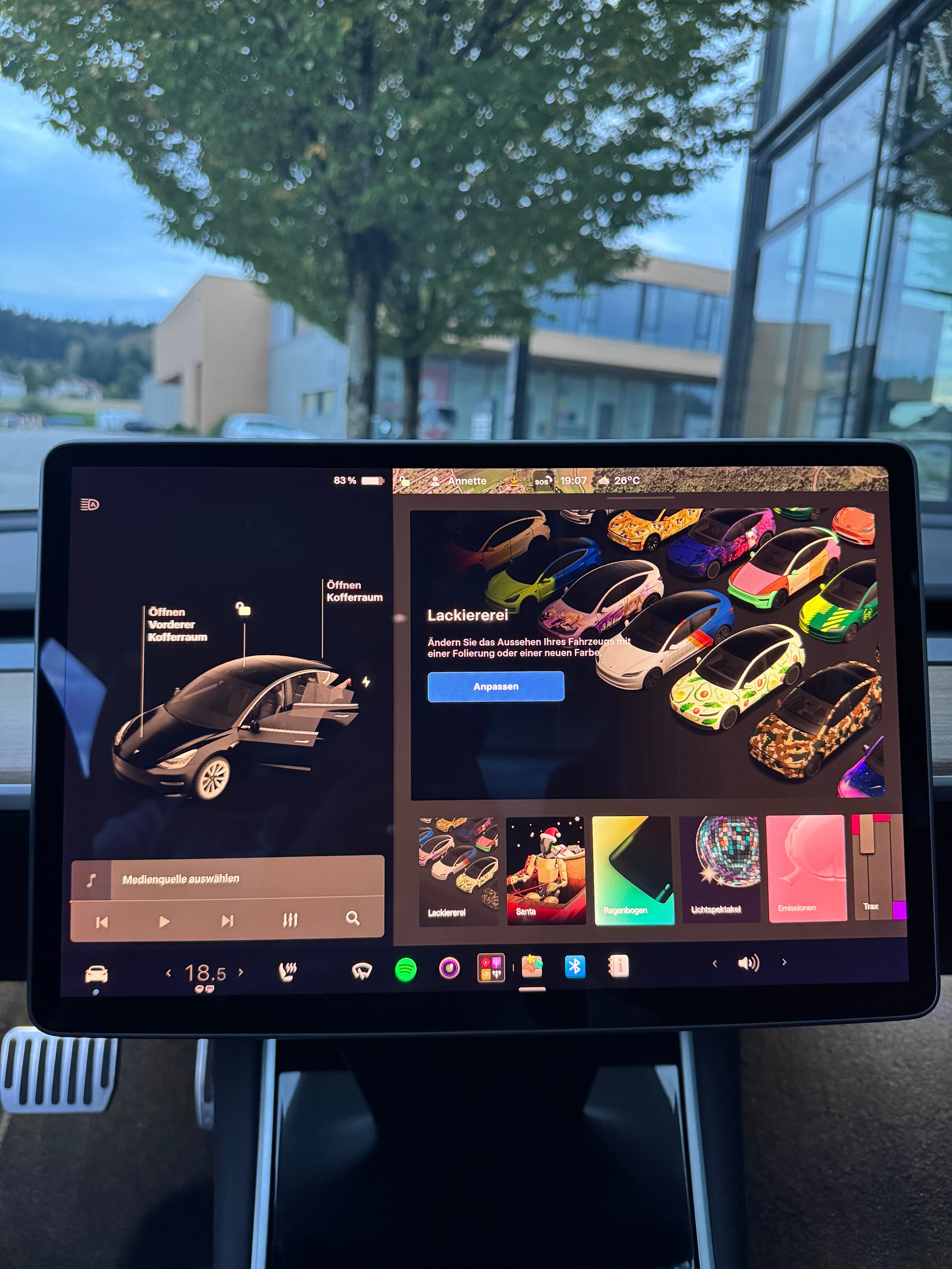 TESLA Model 3 Long Range Dual Motor AWD / Enhanced Autopilot-image-22