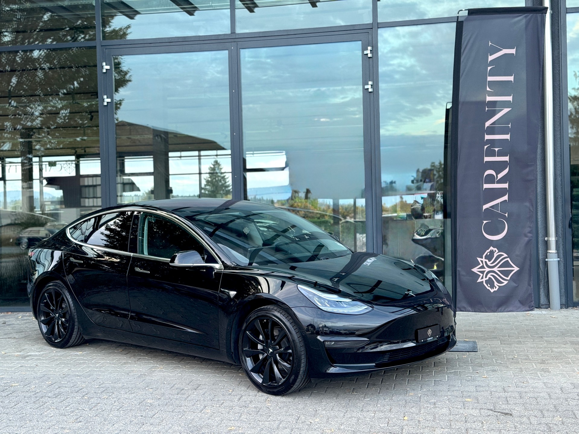 TESLA Model 3 Long Range Dual Motor AWD / Enhanced Autopilot-image-0
