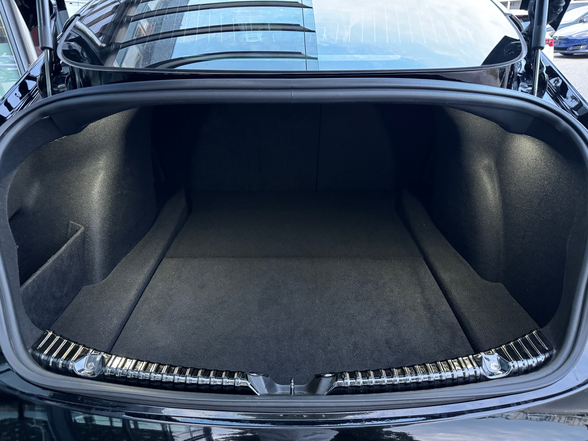 TESLA Model 3 Long Range Dual Motor AWD / Enhanced Autopilot-image-11