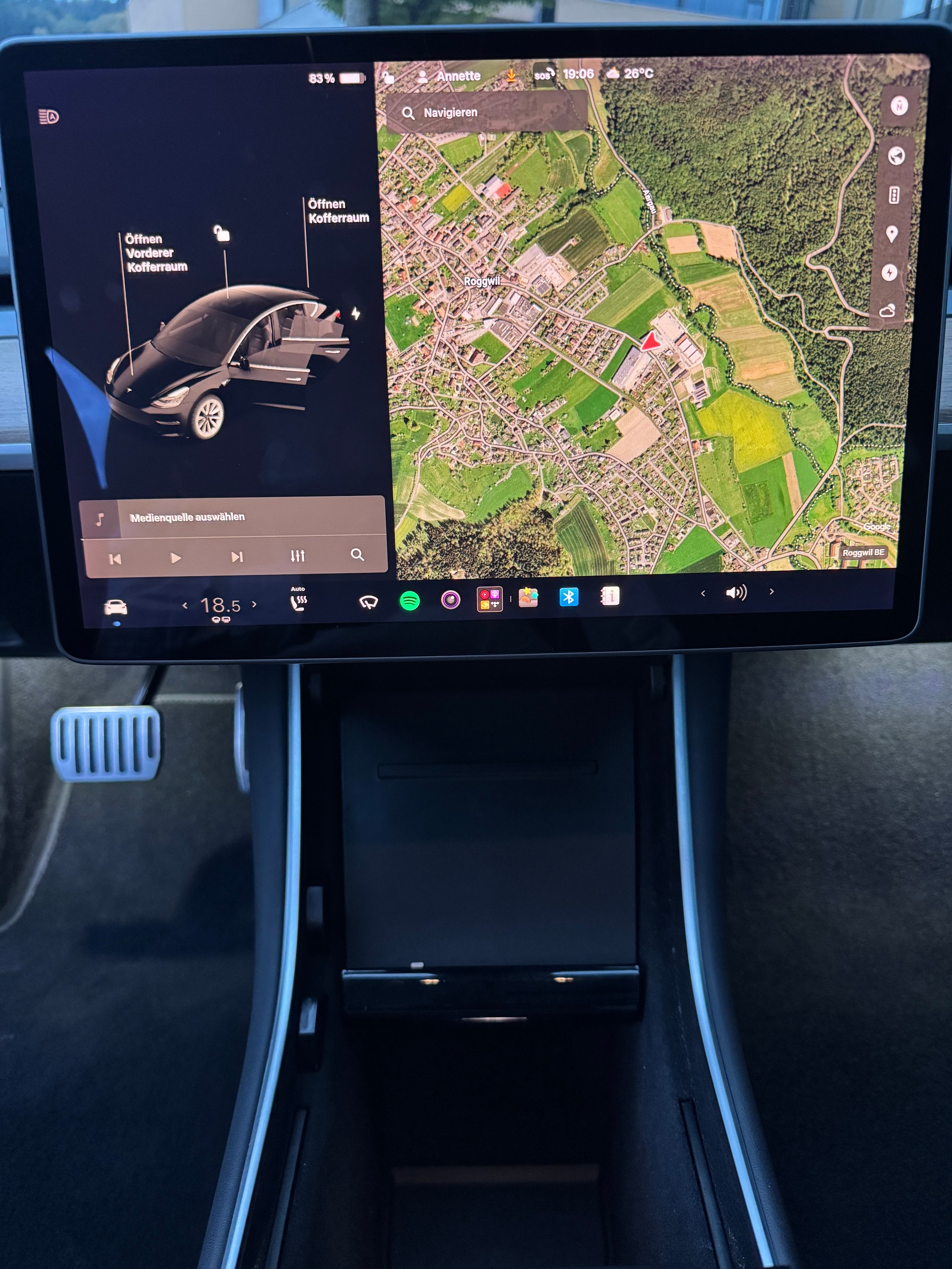 TESLA Model 3 Long Range Dual Motor AWD / Enhanced Autopilot-image-14