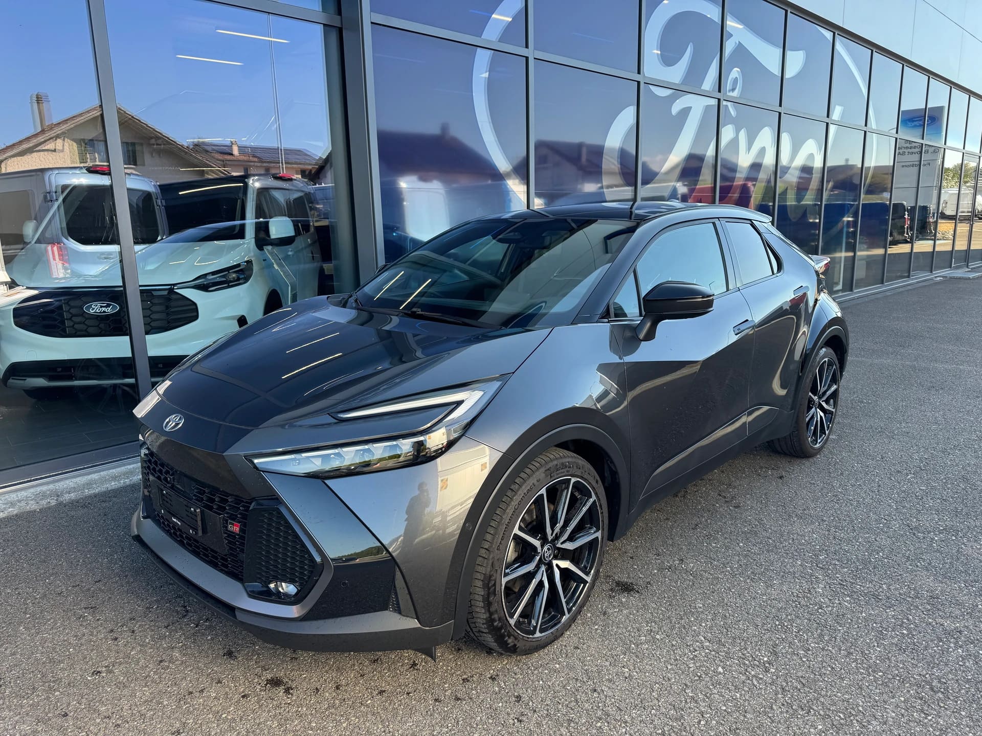 TOYOTA C-HR 2.0 HEV GR Sport 4x4-showroom-element-1