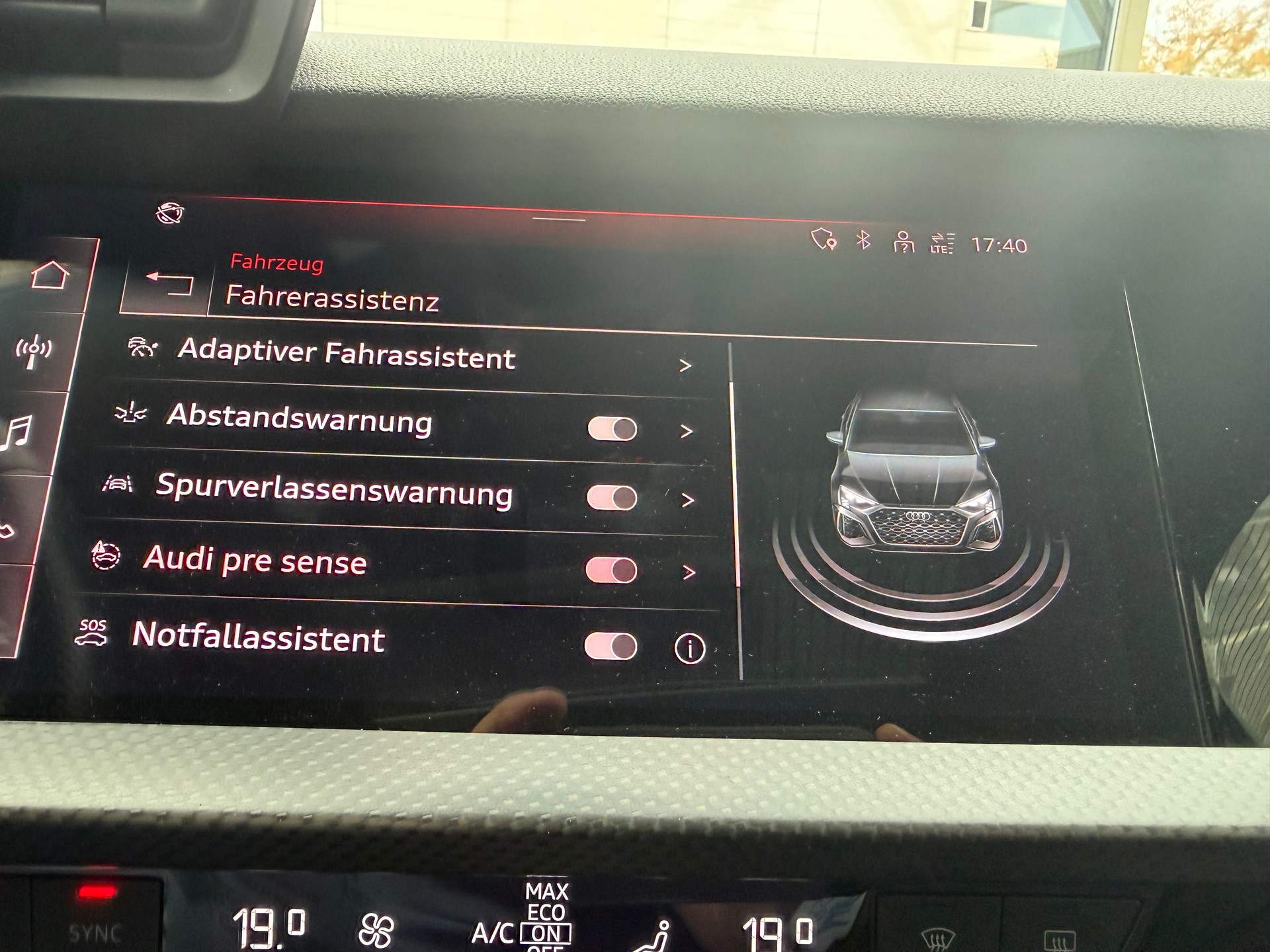 AUDI RS3 Sportback 2.5 TSI quattro S-tronic*Panoramadach*-image-15