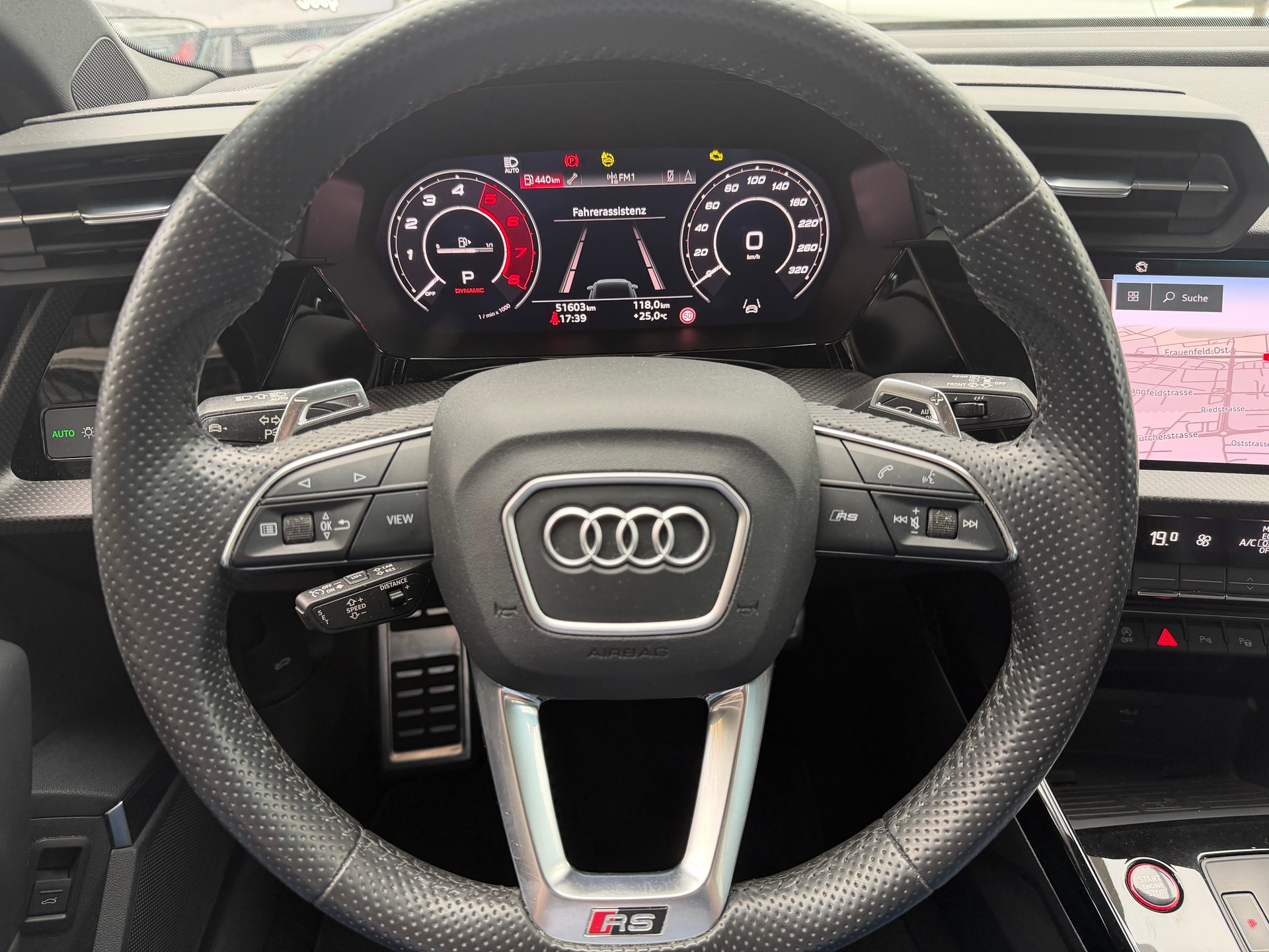 AUDI RS3 Sportback 2.5 TSI quattro S-tronic*Panoramadach*-image-12