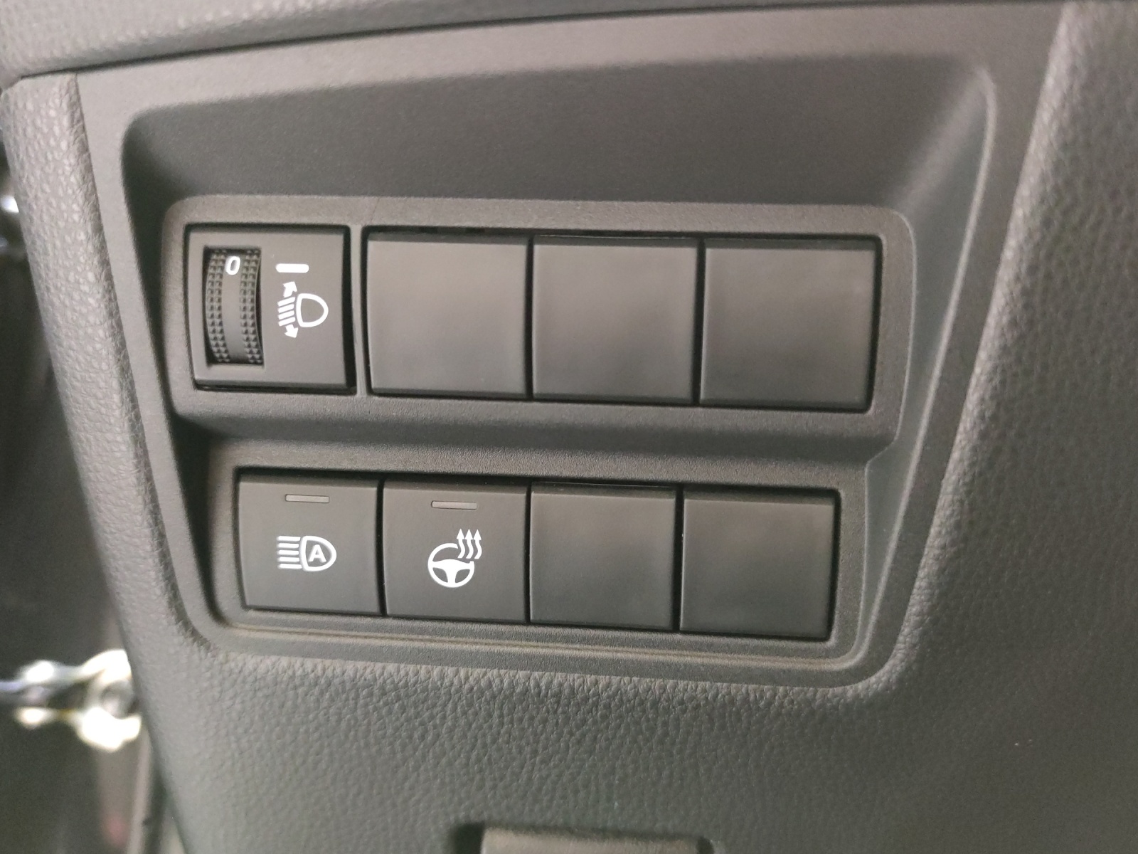 TOYOTA Yaris 1.5 VVT-i HSD Premium-image-17