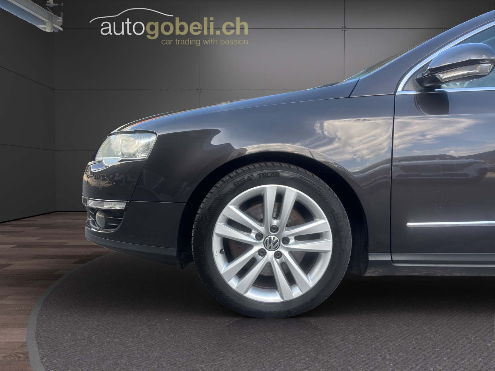 VW Passat Variant 2.0 TDI Advance 4Motion-image-12