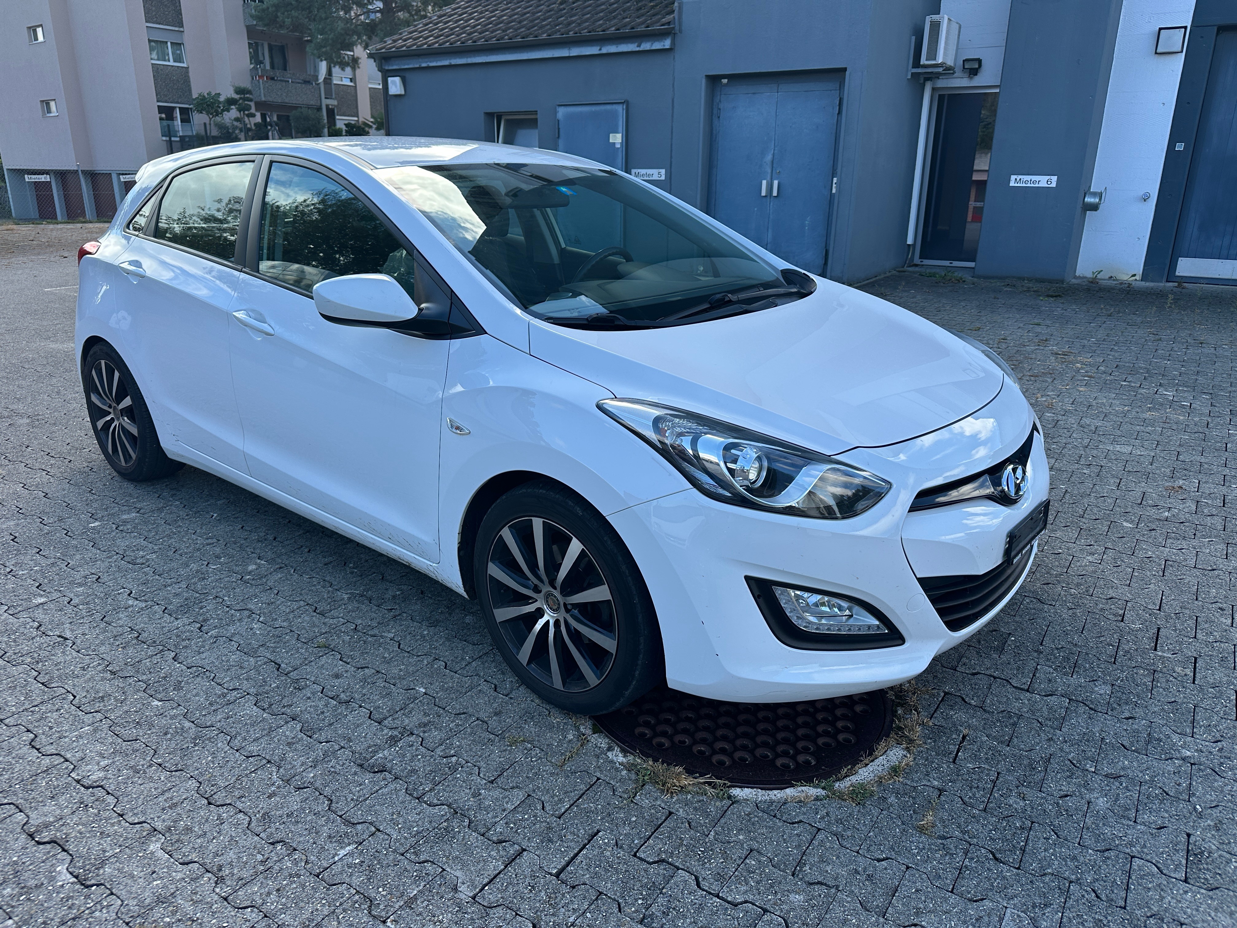 Car photo
