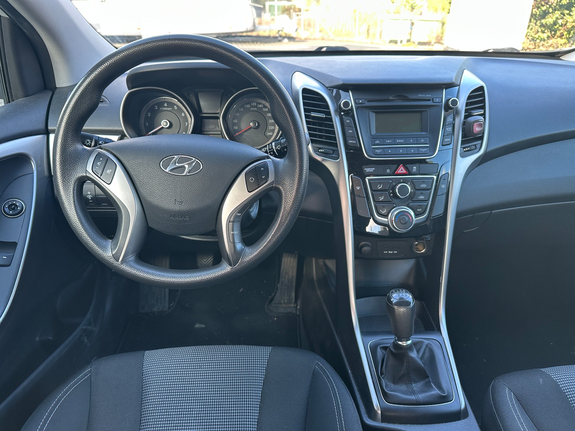 HYUNDAI i30 1.4 Comfort-image-7