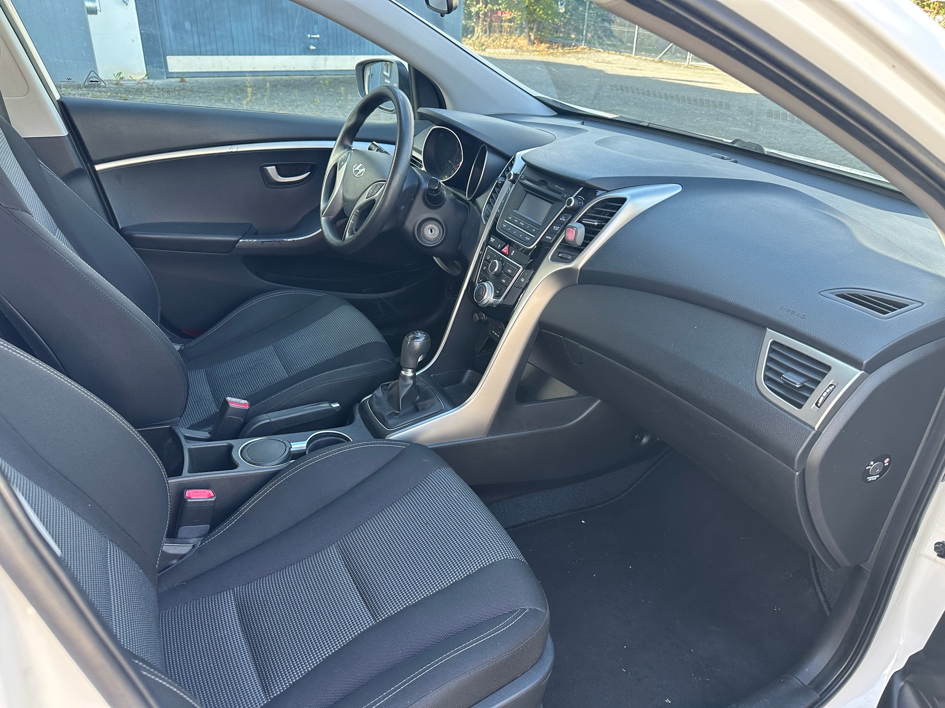 HYUNDAI i30 1.4 Comfort-image-8