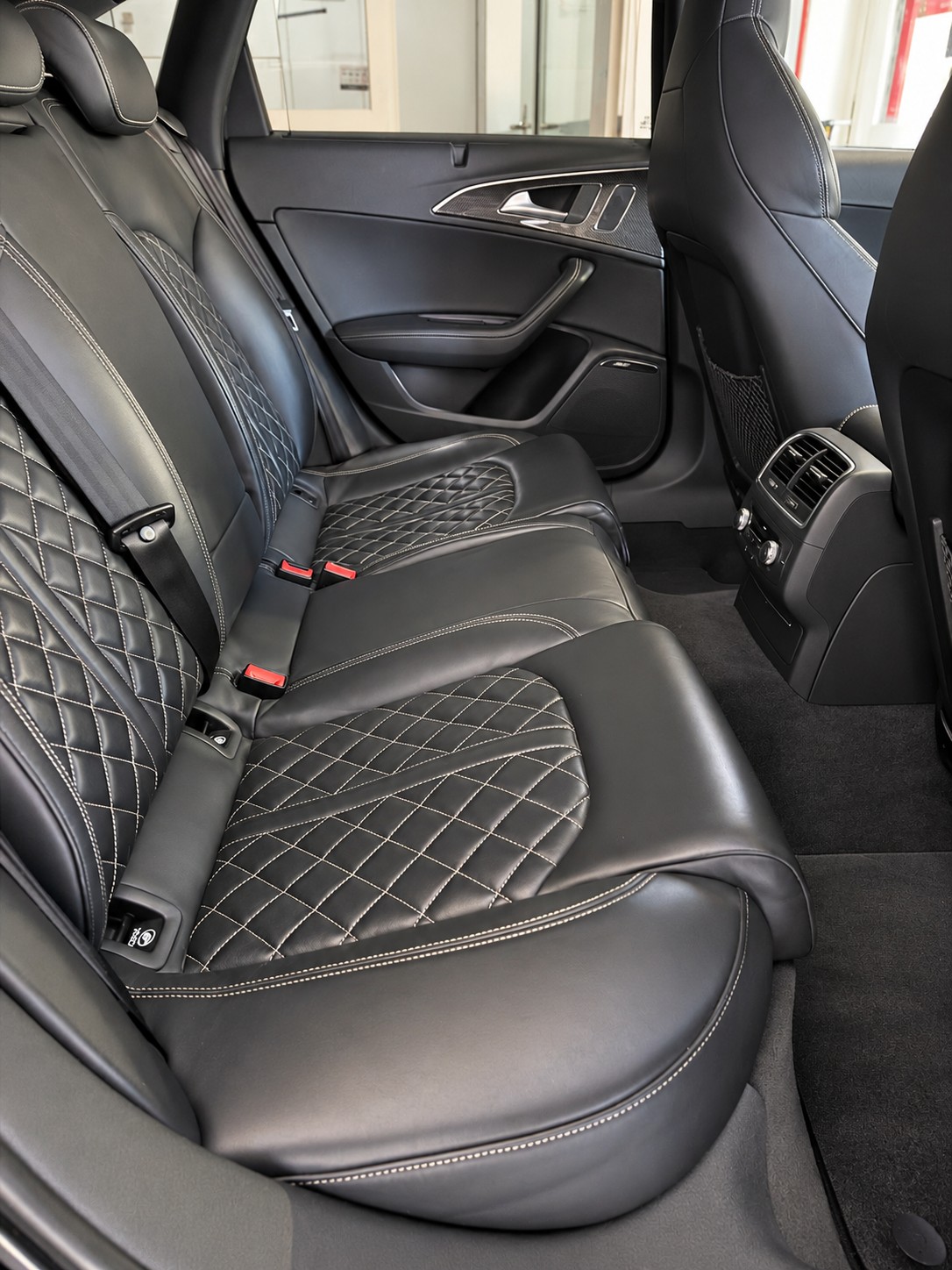 AUDI S6 Limousine 4.0 TFSI V8 quattro S-tronic-image-6