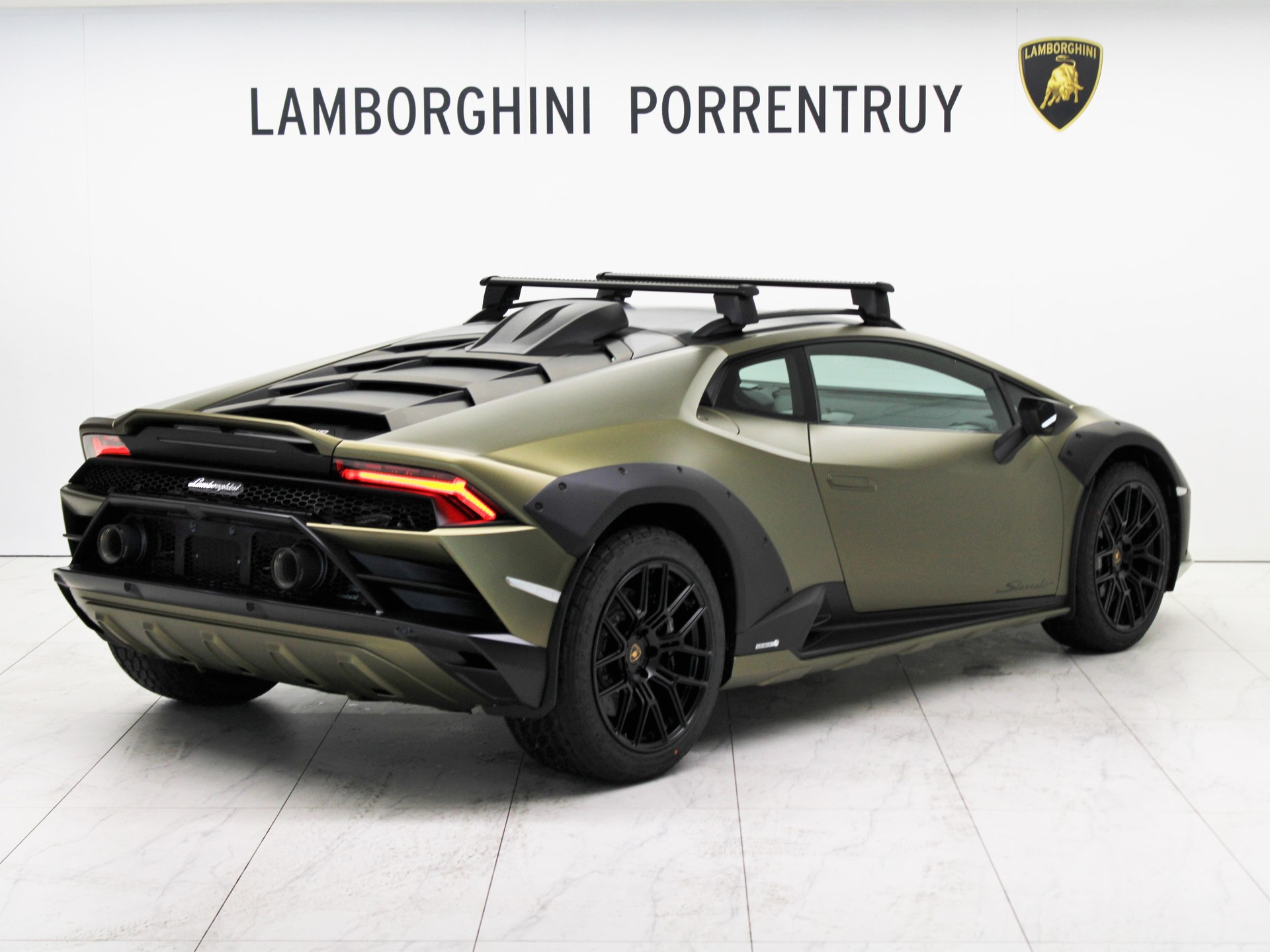 LAMBORGHINI Sterrato-image-2