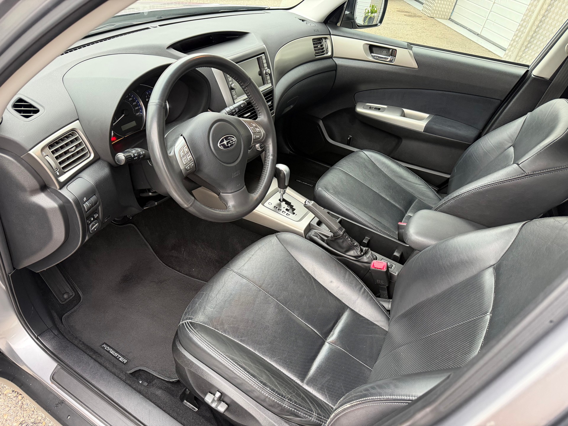SUBARU Forester 2.0X Advantage Automatic-image-4