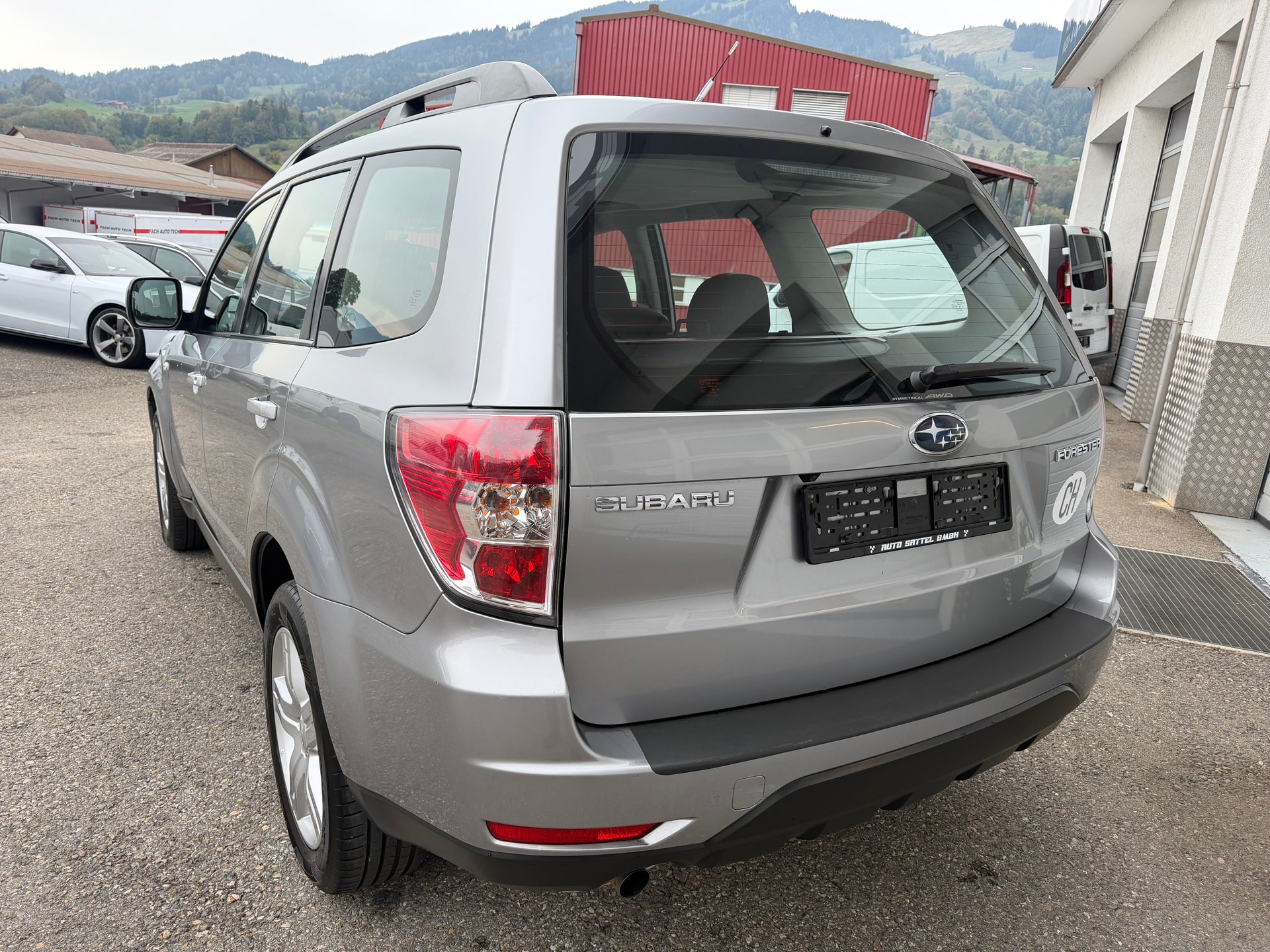 SUBARU Forester 2.0X Advantage Automatic-image-2