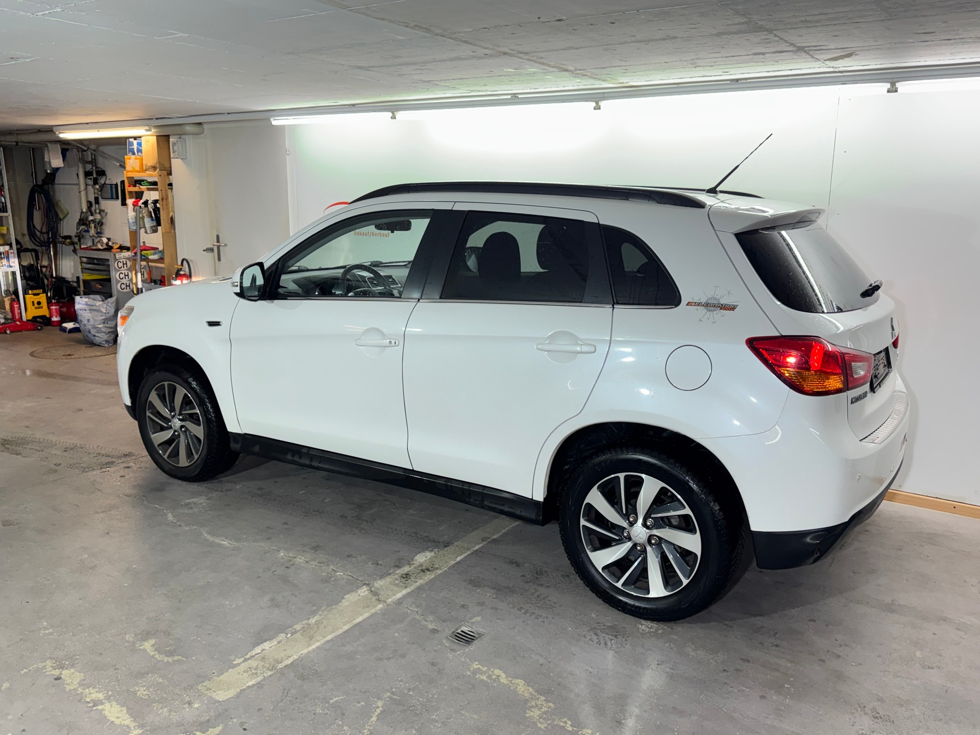 MITSUBISHI ASX 2.2 DID Celebration 300K 4WD Automatic-image-3