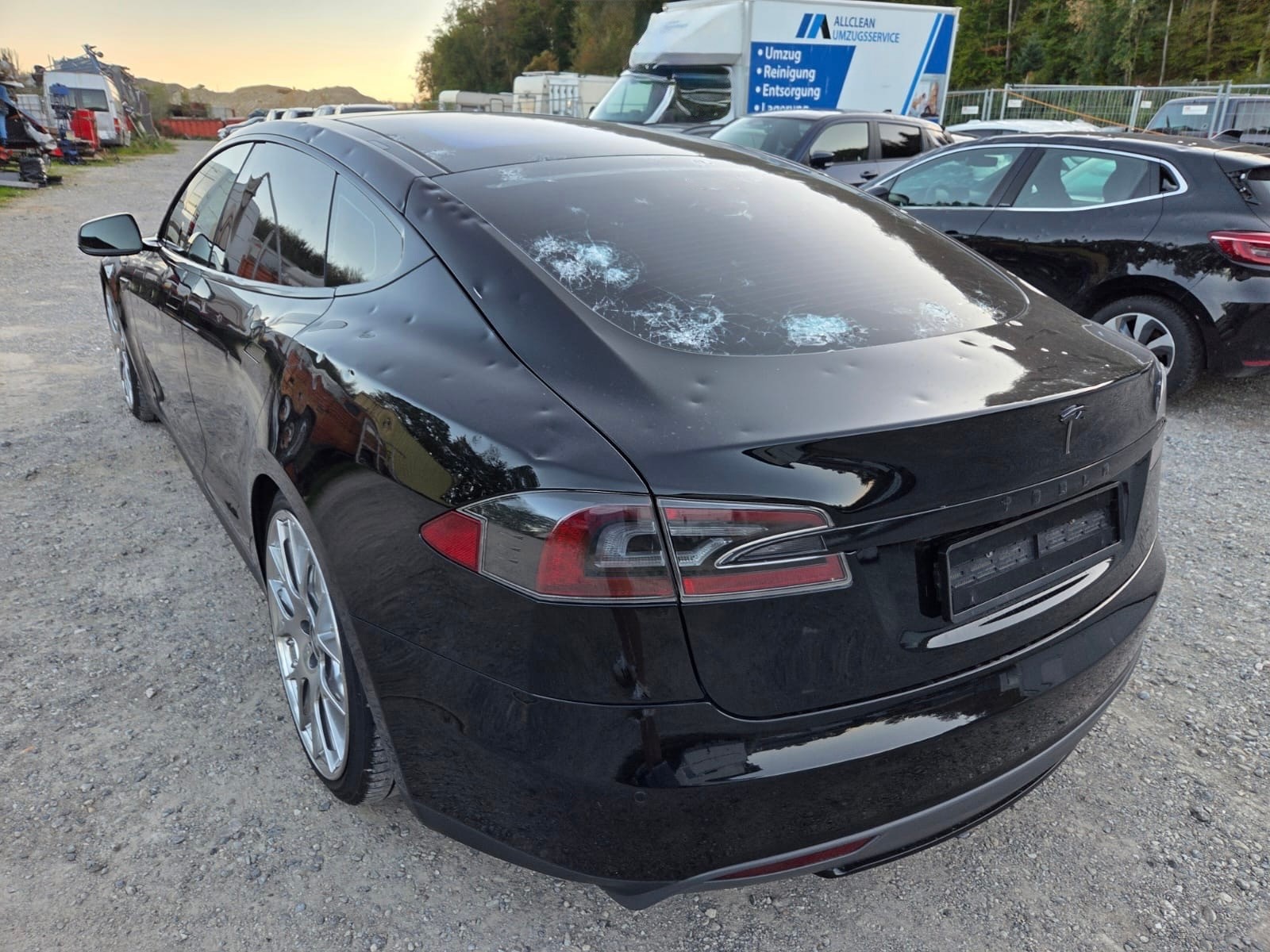 TESLA Model S 85 D Performance SC01 772PS-image-5