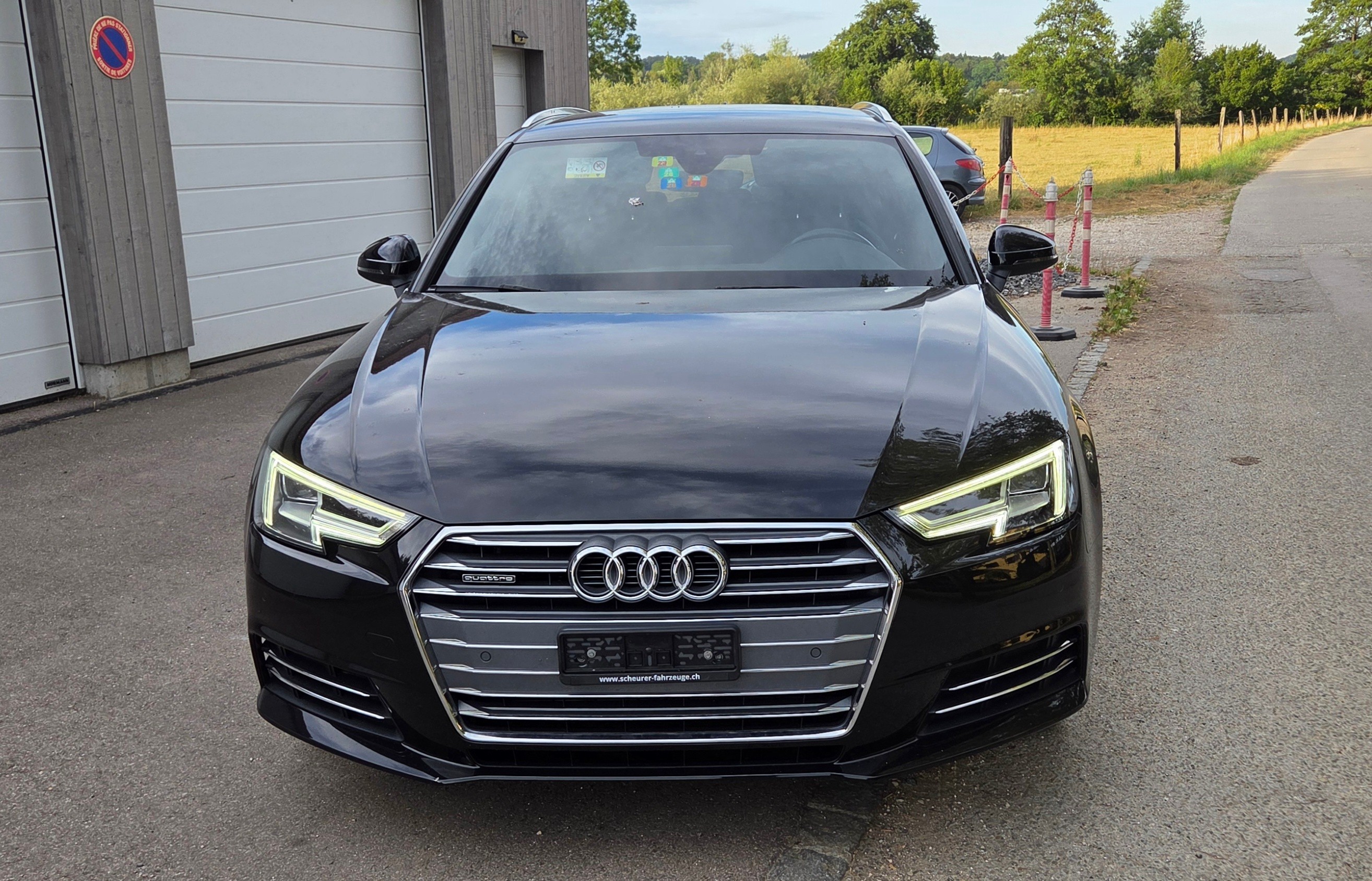 Car photo