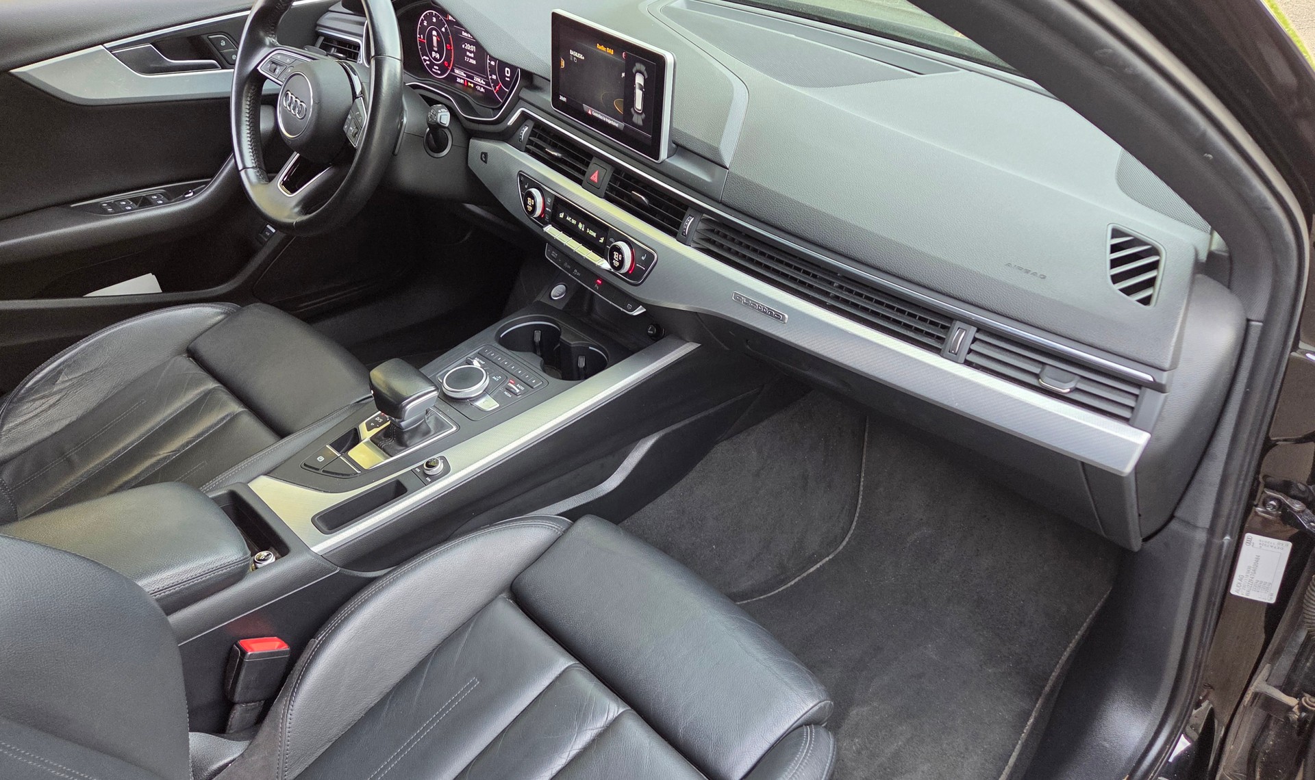 AUDI 2.0 TDI 190 quattro S-Tronic-image-4