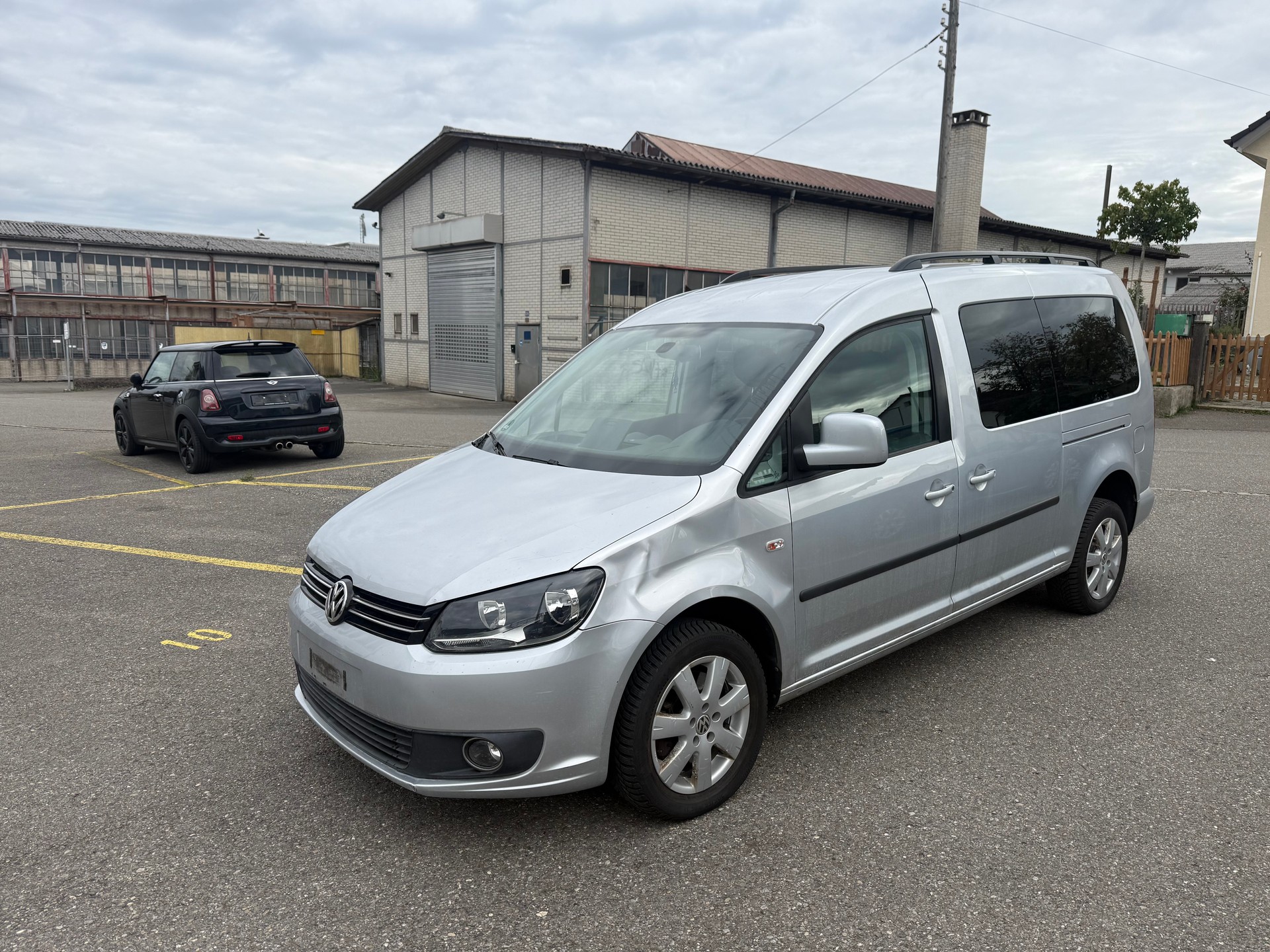 VW Caddy 2.0 TDI 4Motion Comfortline-image-1