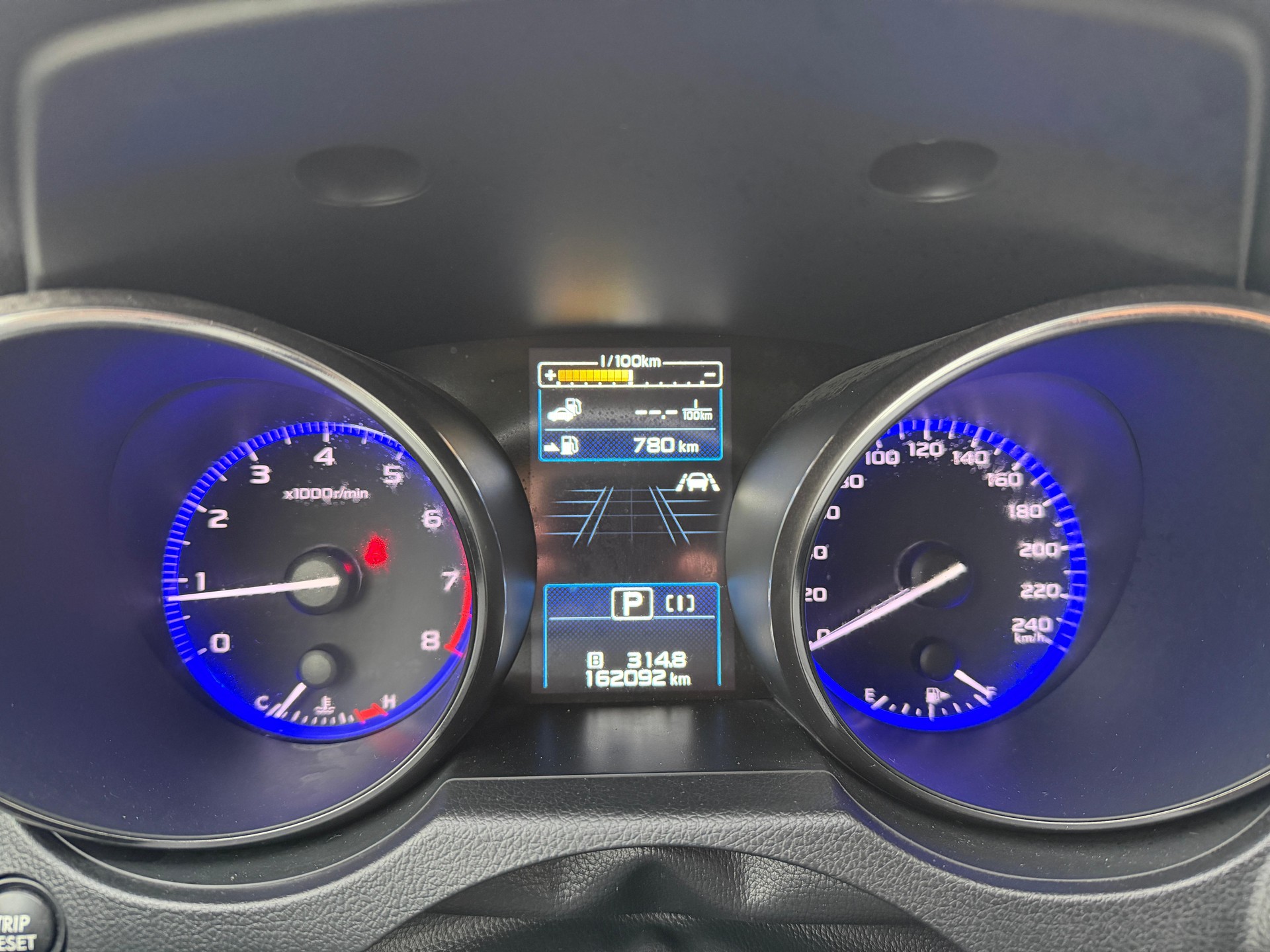 SUBARU Outback 2.5i Luxury-image-14