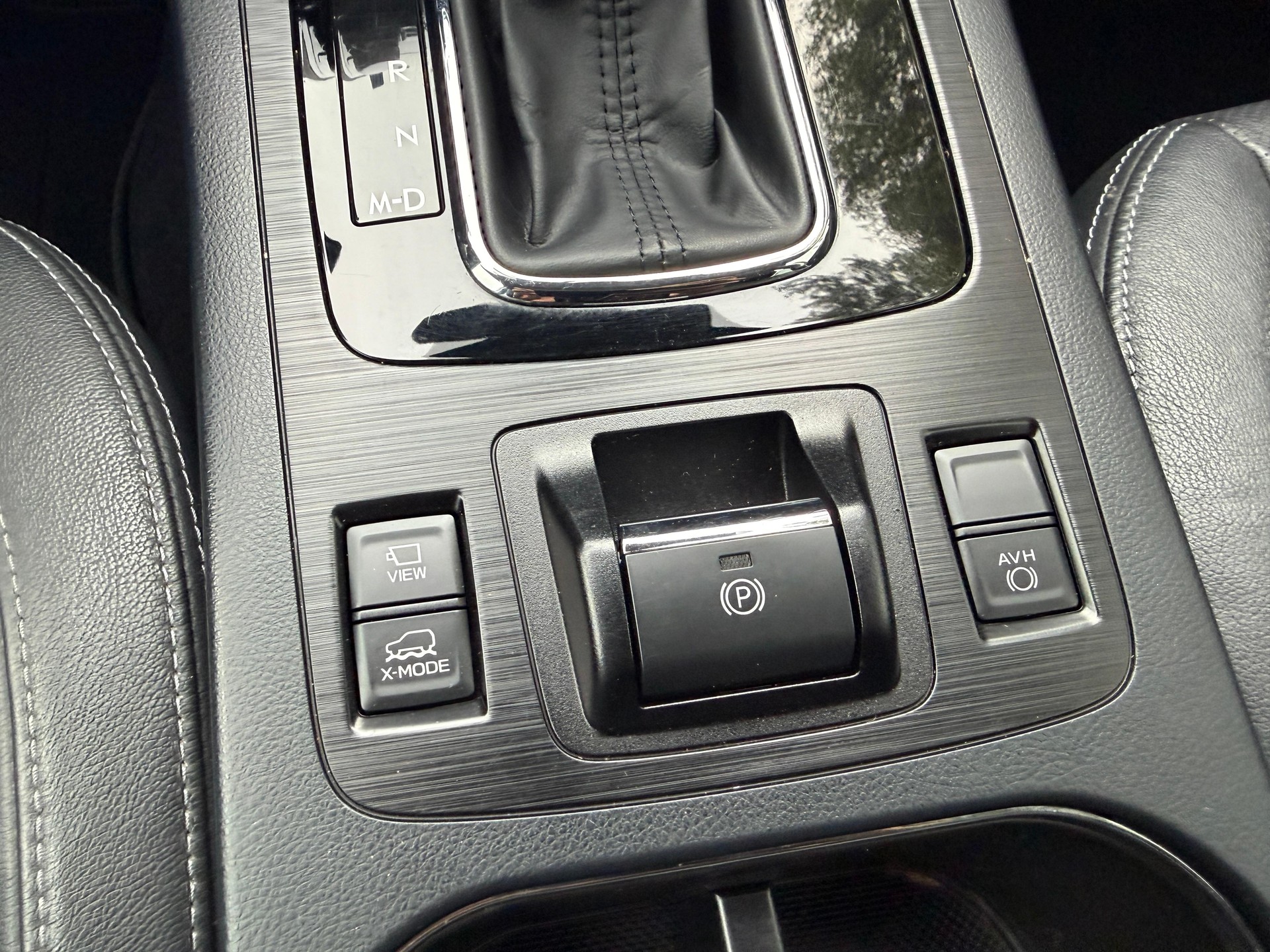 SUBARU Outback 2.5i Luxury-image-11