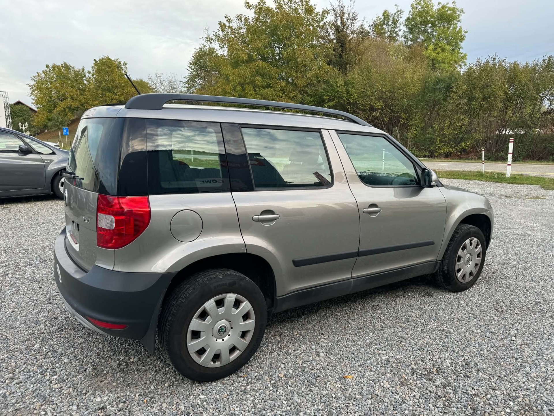 SKODA Yeti 1.2 TSI Family DSG-image-7