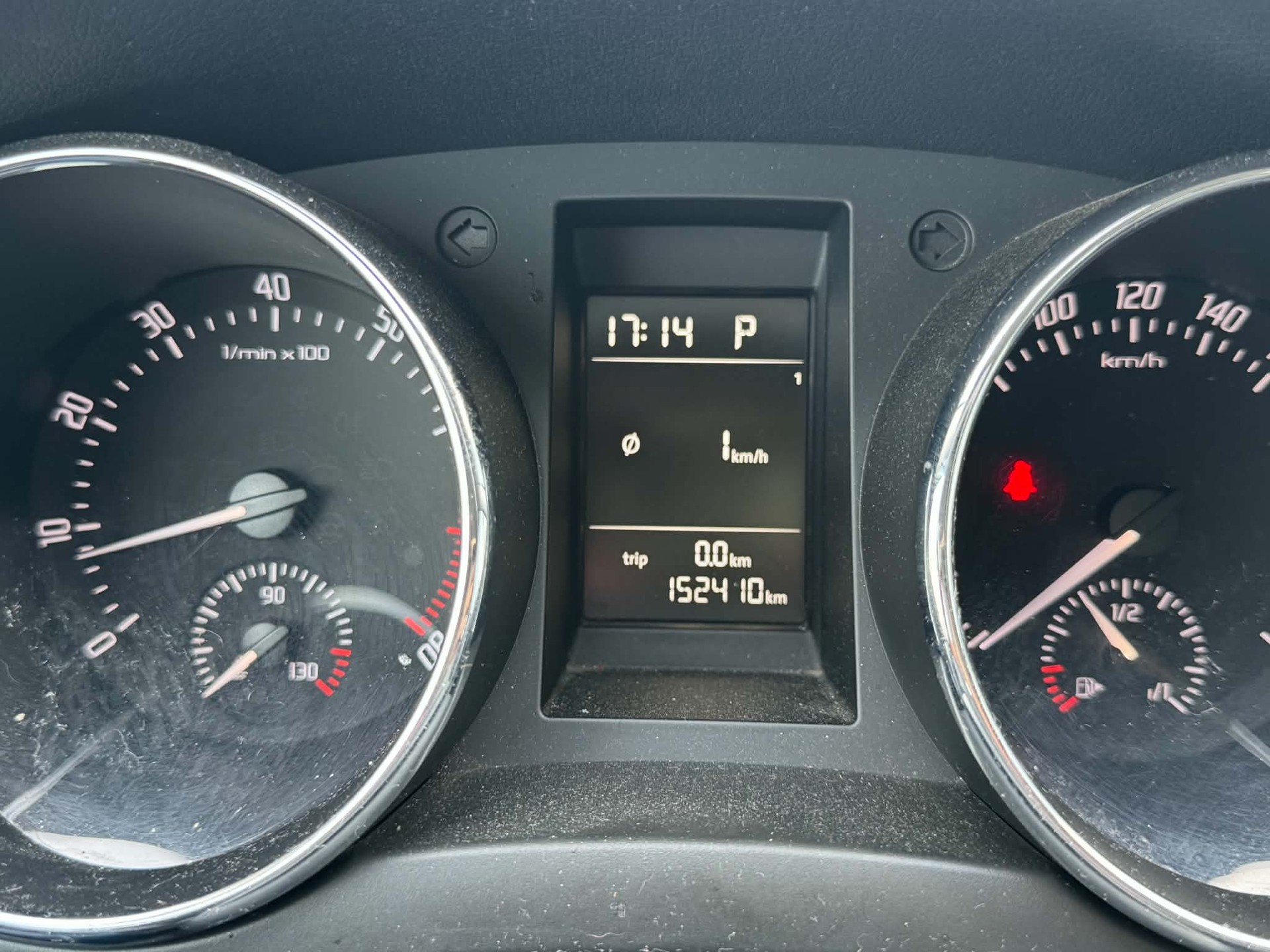 SKODA Yeti 1.2 TSI Family DSG-image-12