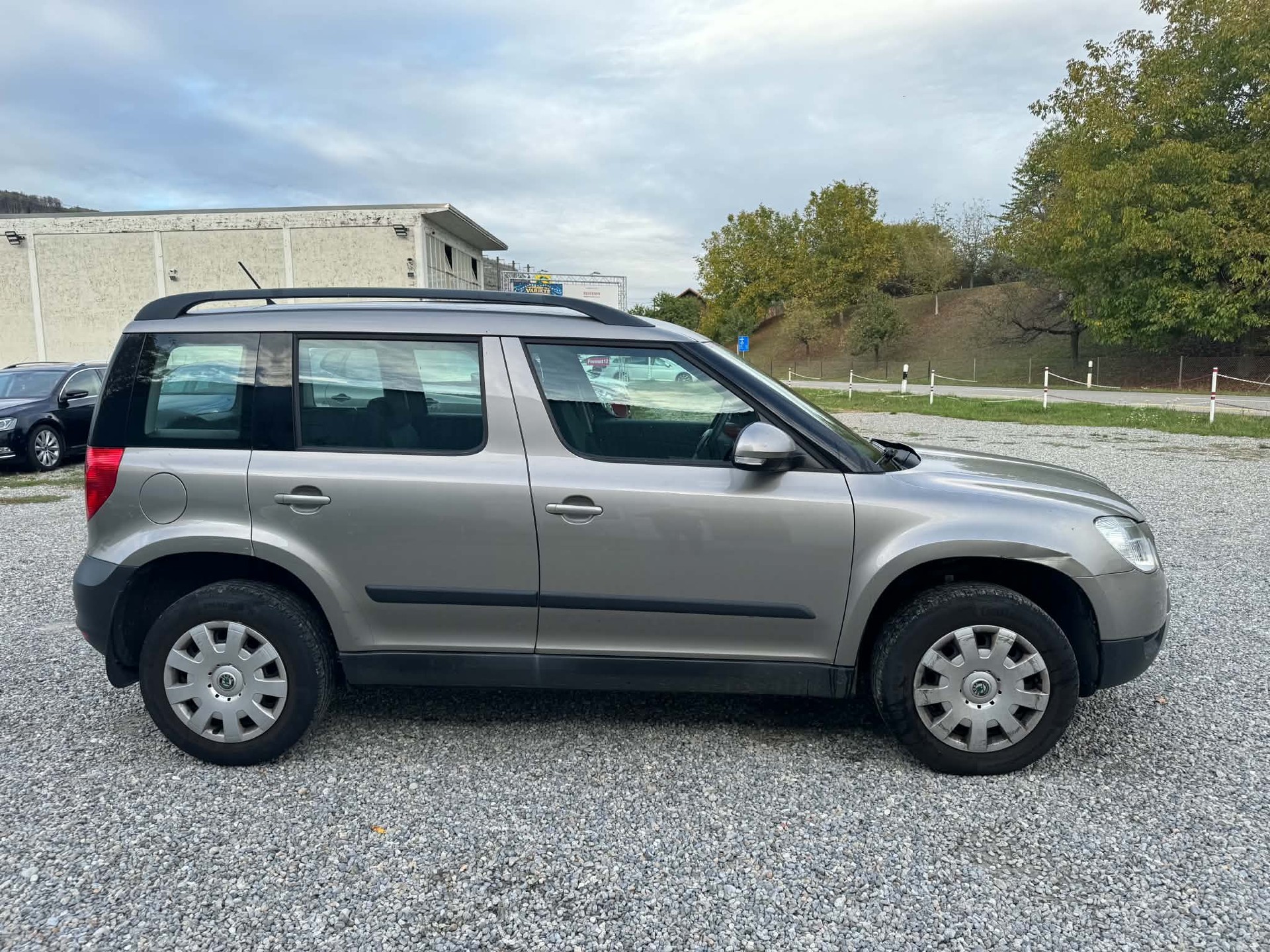 SKODA Yeti 1.2 TSI Family DSG-image-5