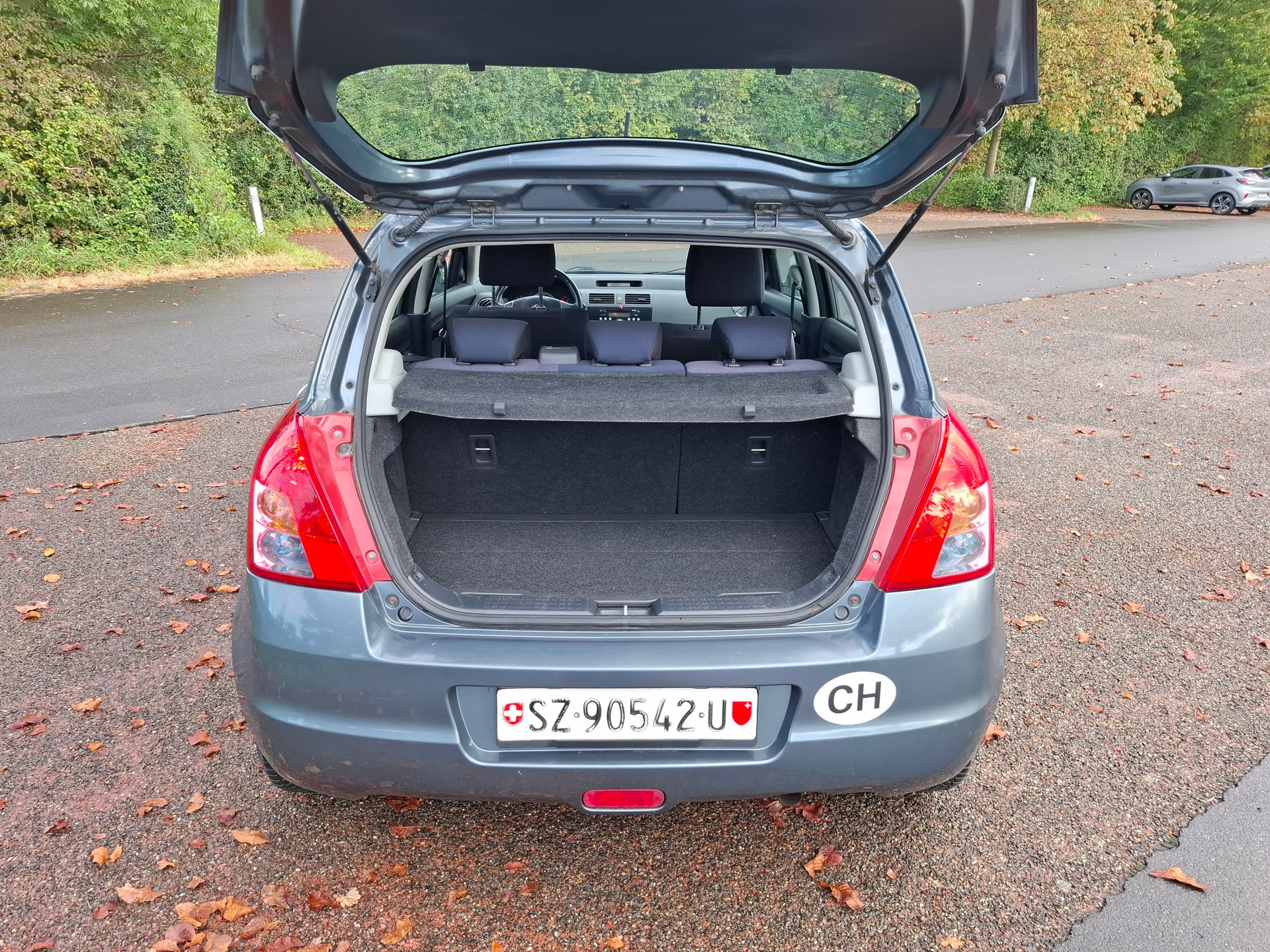 SUZUKI Swift 1.3i 16V GL 4x4-image-8