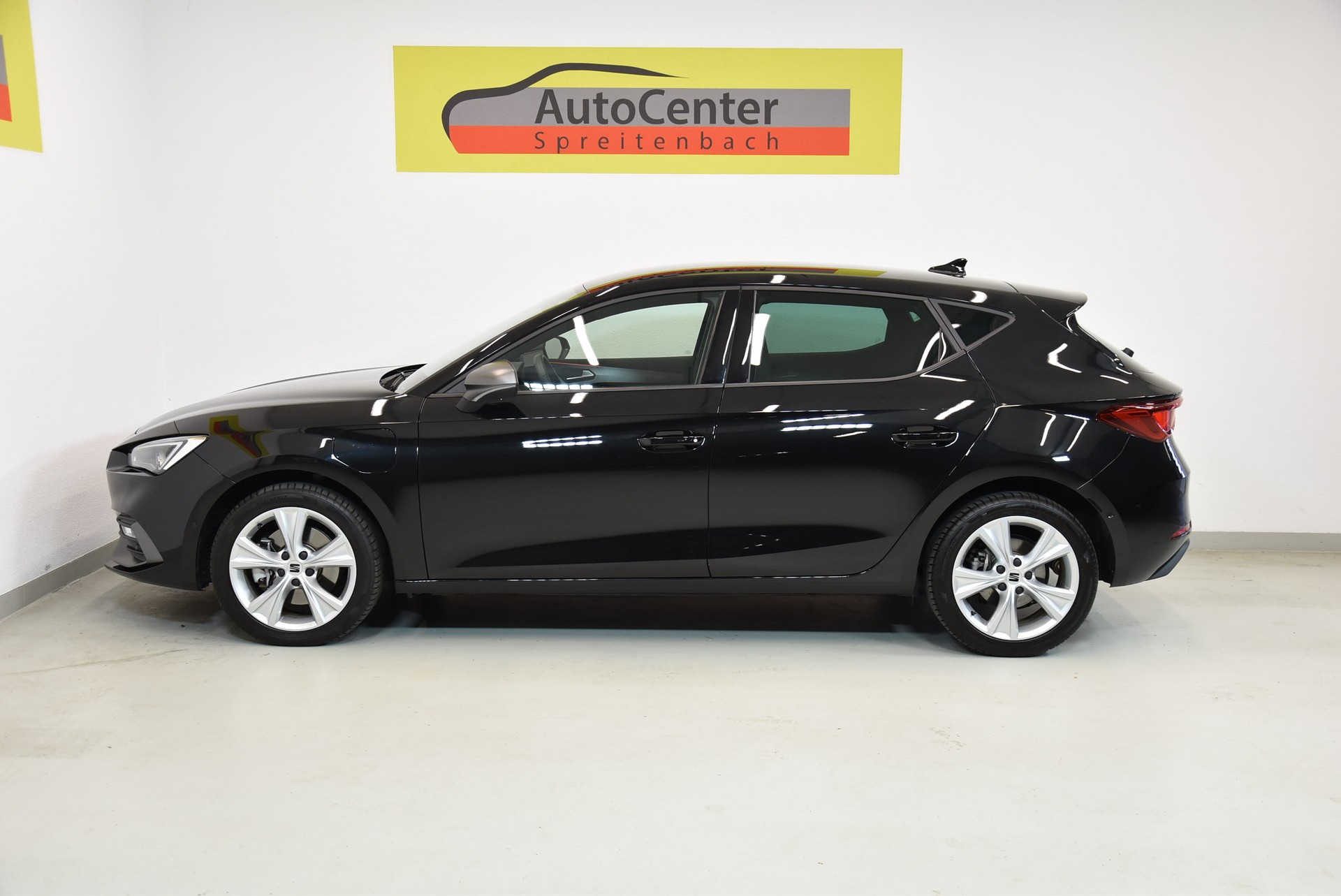 SEAT Leon 1.5 eHybrid pHEV DSG FR-image-13