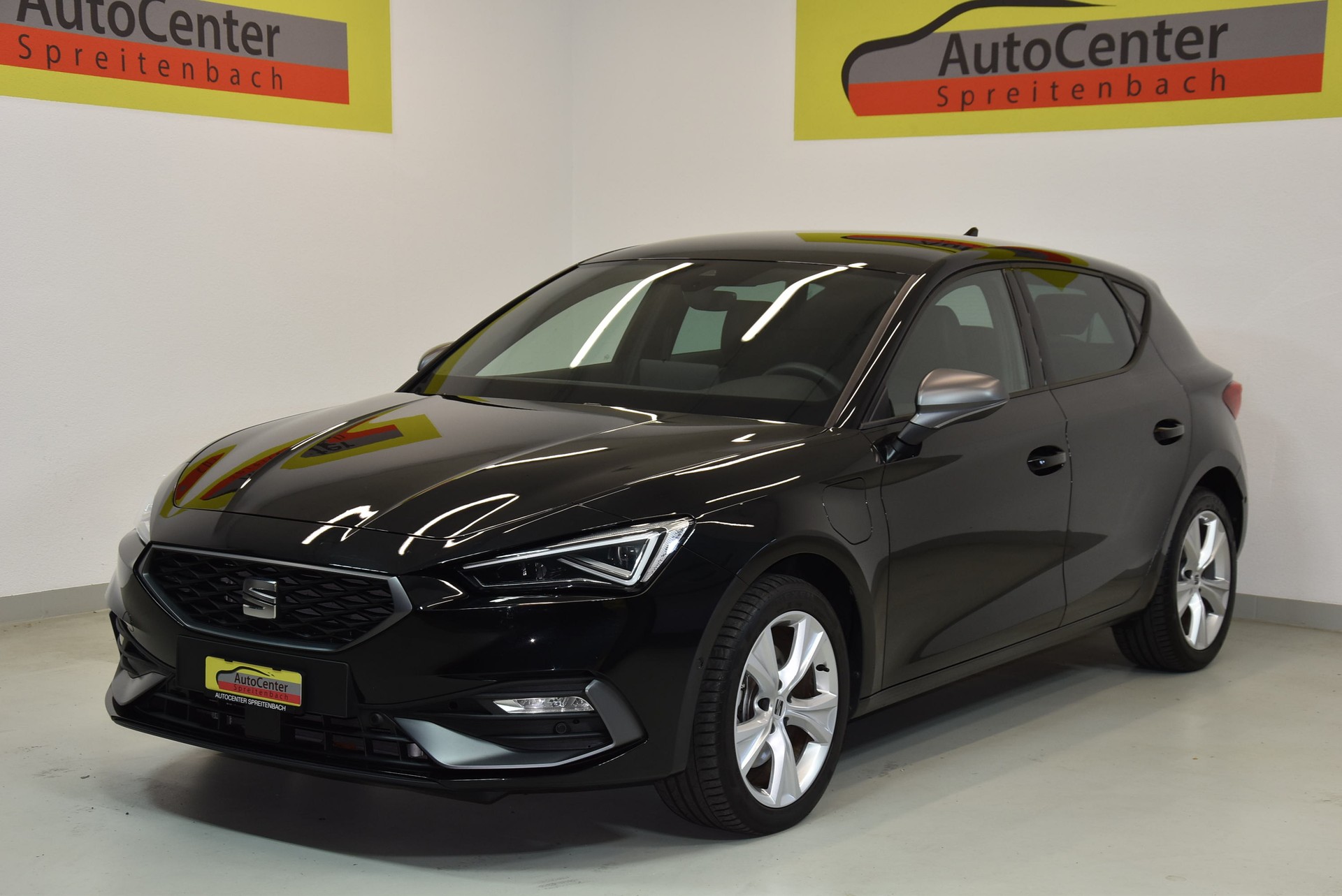 SEAT Leon 1.5 eHybrid pHEV DSG FR-image-1