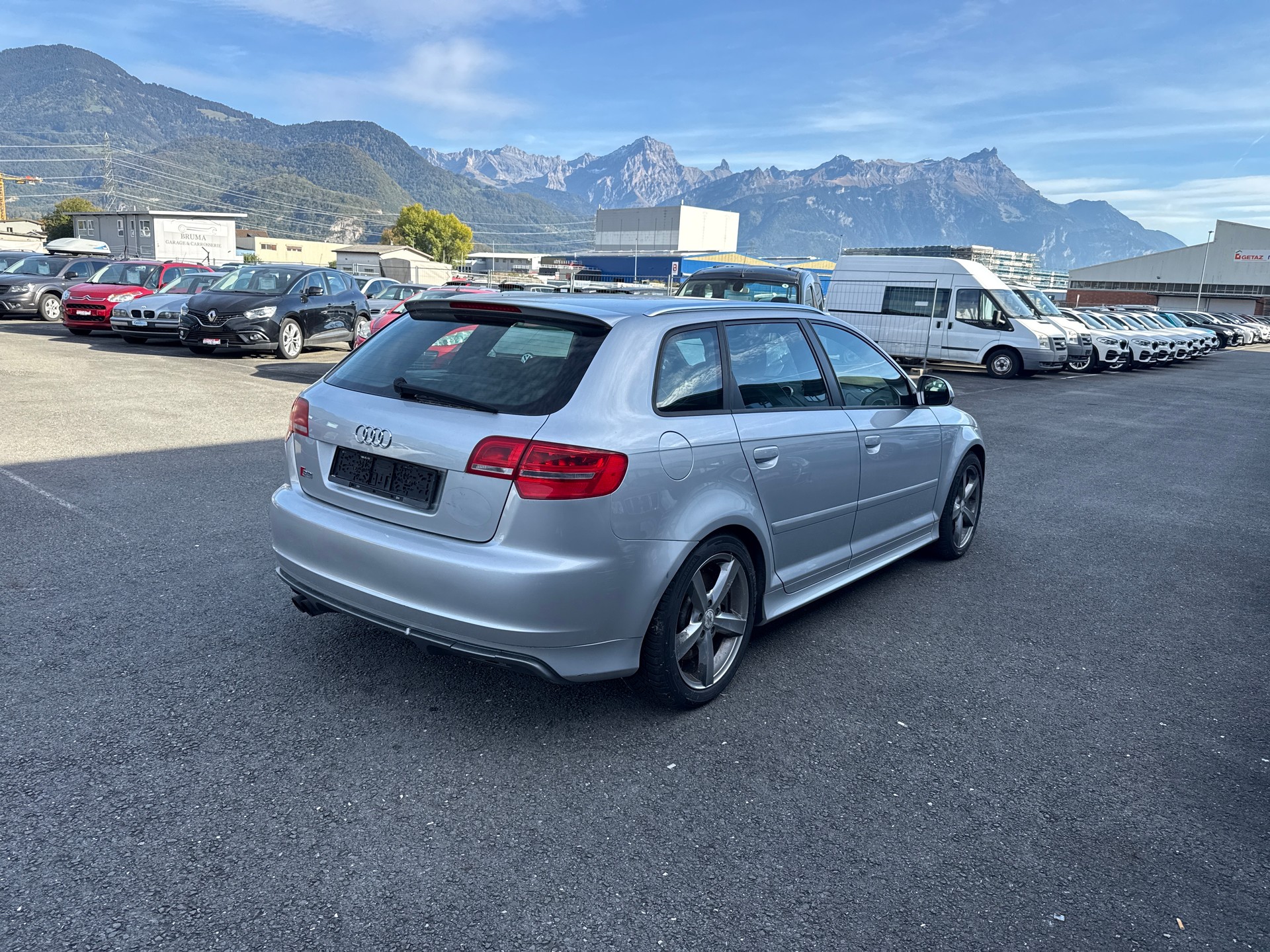 AUDI S3 Sportback 2.0 TFSI quattro-image-3