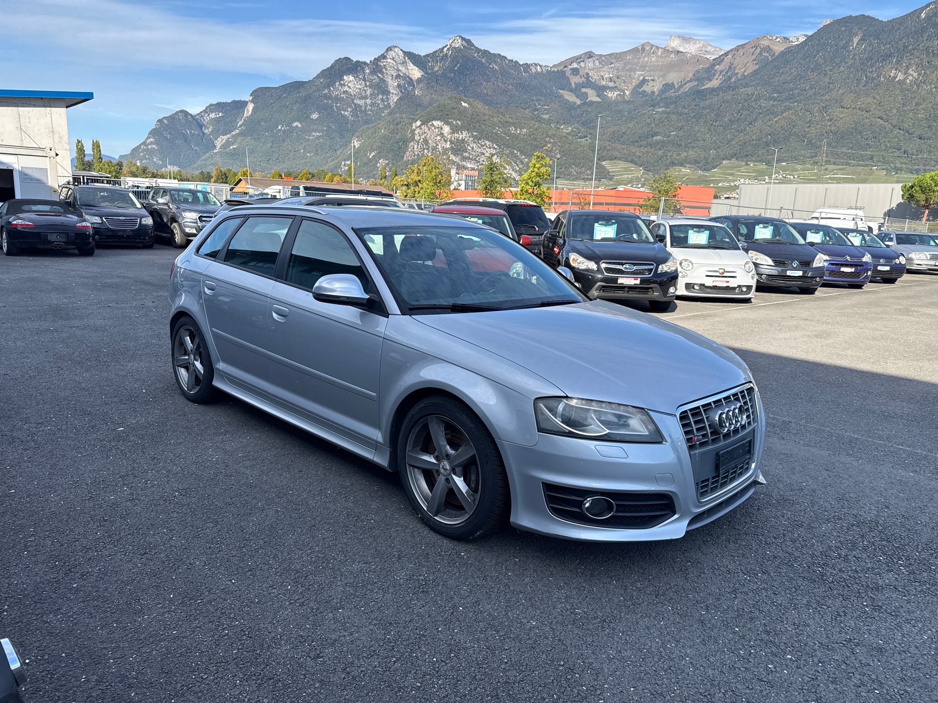 AUDI S3 Sportback 2.0 TFSI quattro-image-2