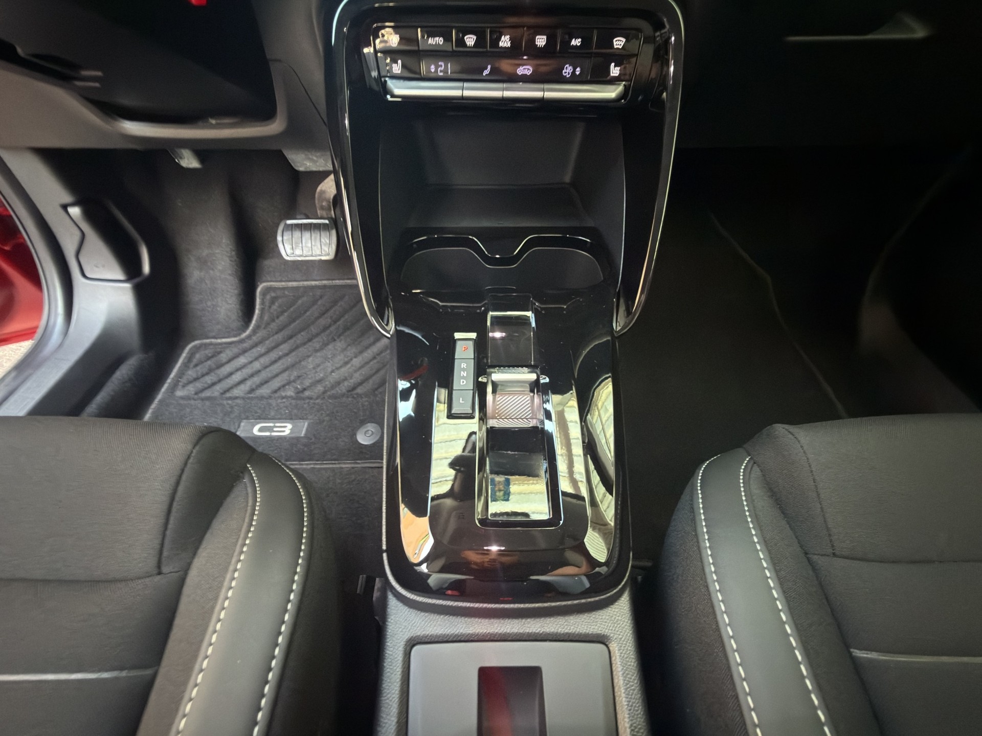 CITROEN C3 1.2i MHEV Max DCS6-image-12