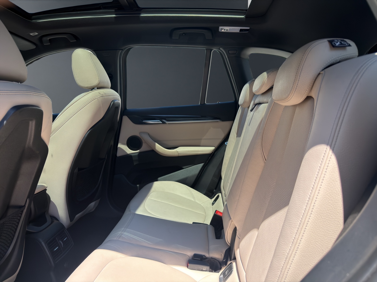 BMW X1 F48 25i xDrive SAG-image-11