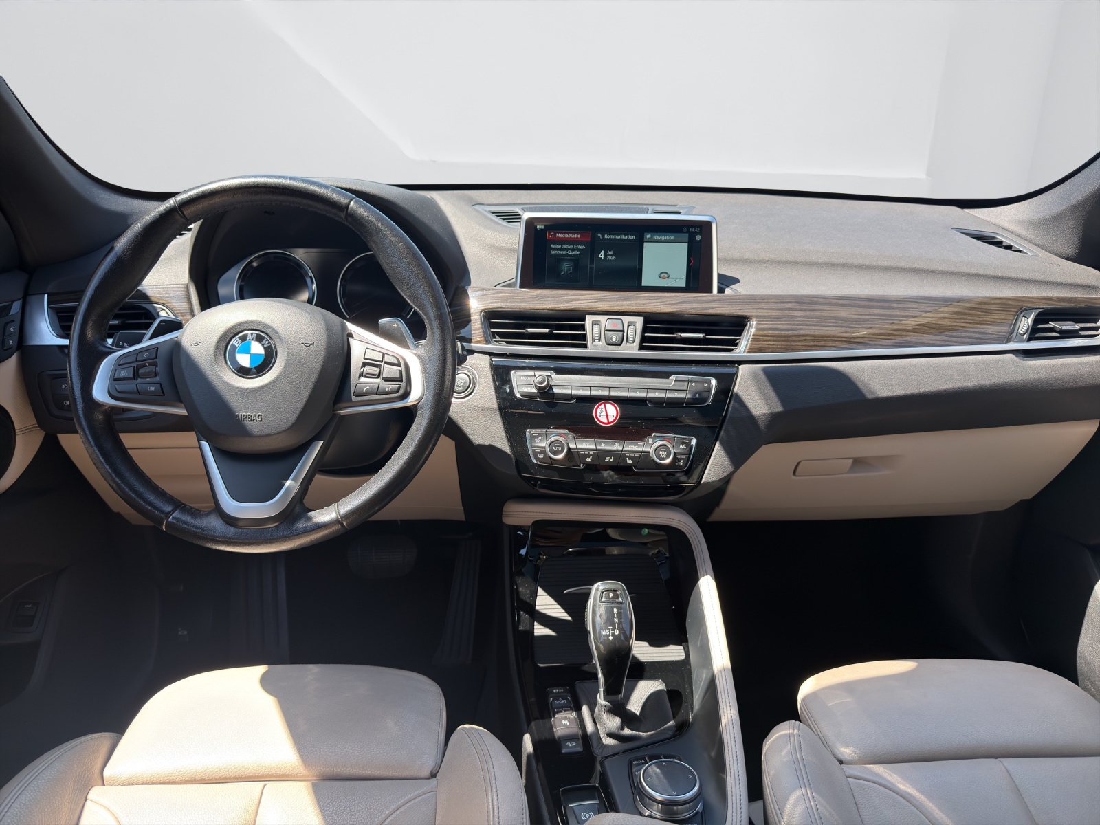 BMW X1 F48 25i xDrive SAG-image-15