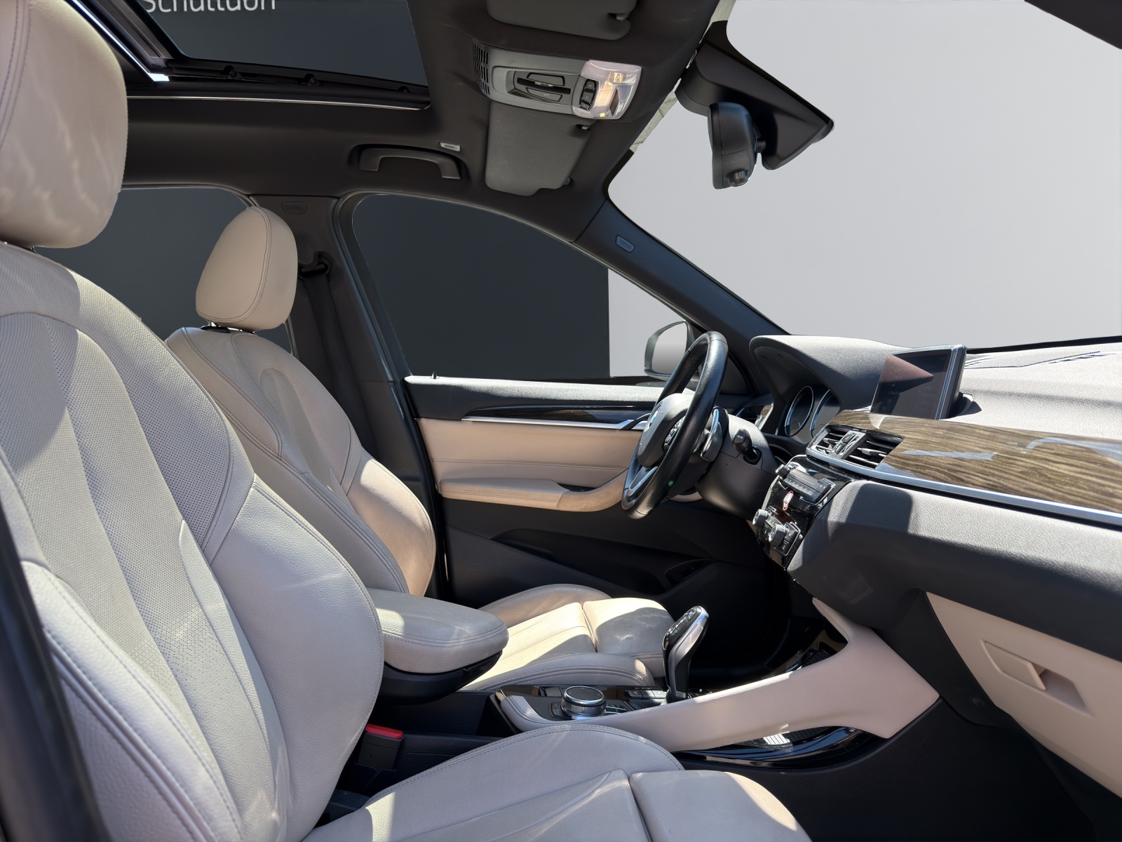 BMW X1 F48 25i xDrive SAG-image-13