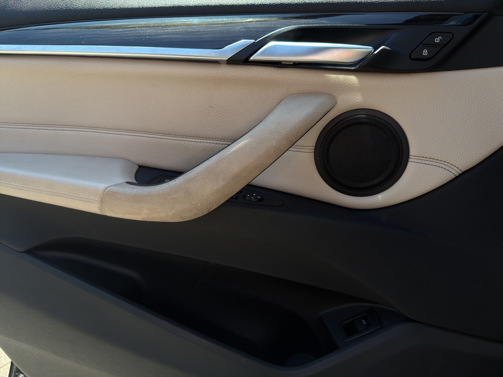 BMW X1 F48 25i xDrive SAG-image-19