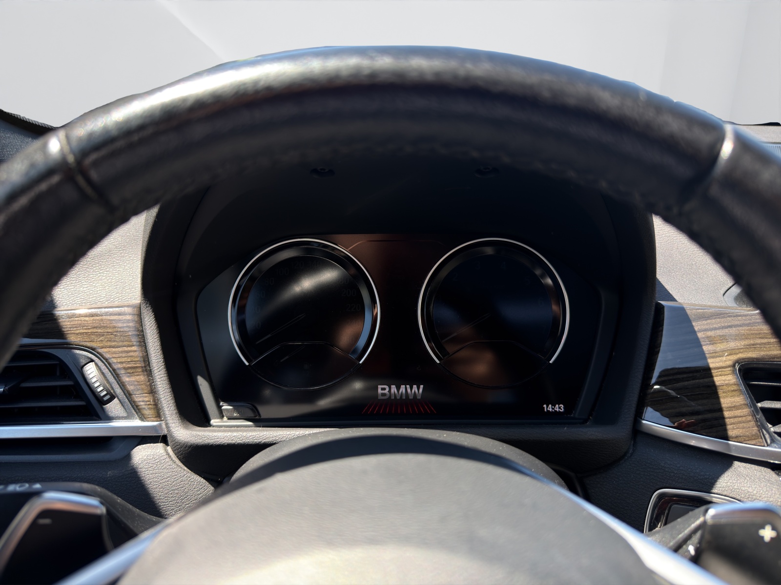 BMW X1 F48 25i xDrive SAG-image-18