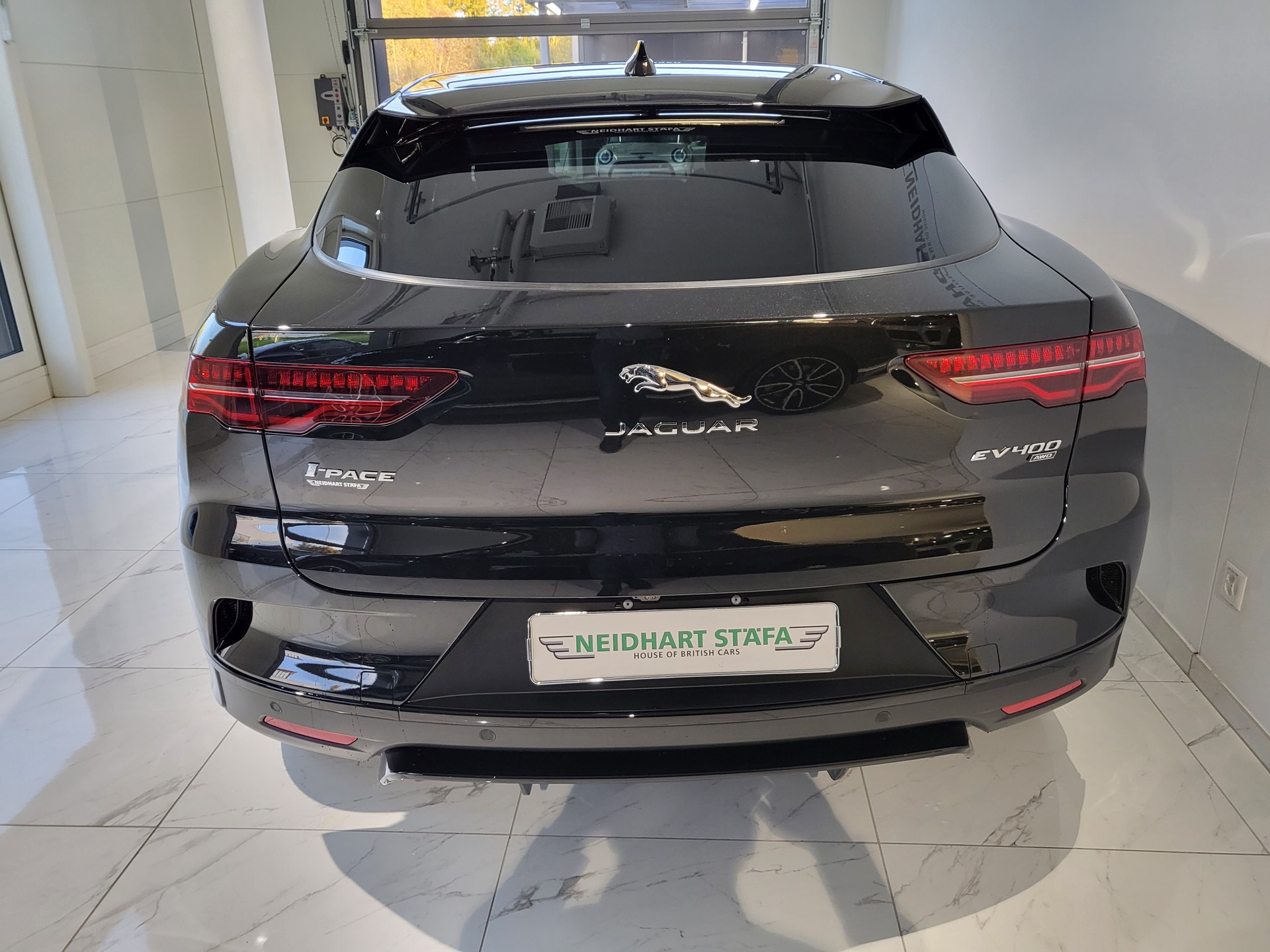 JAGUAR I-Pace EV400 S AWD-showroom-element-3