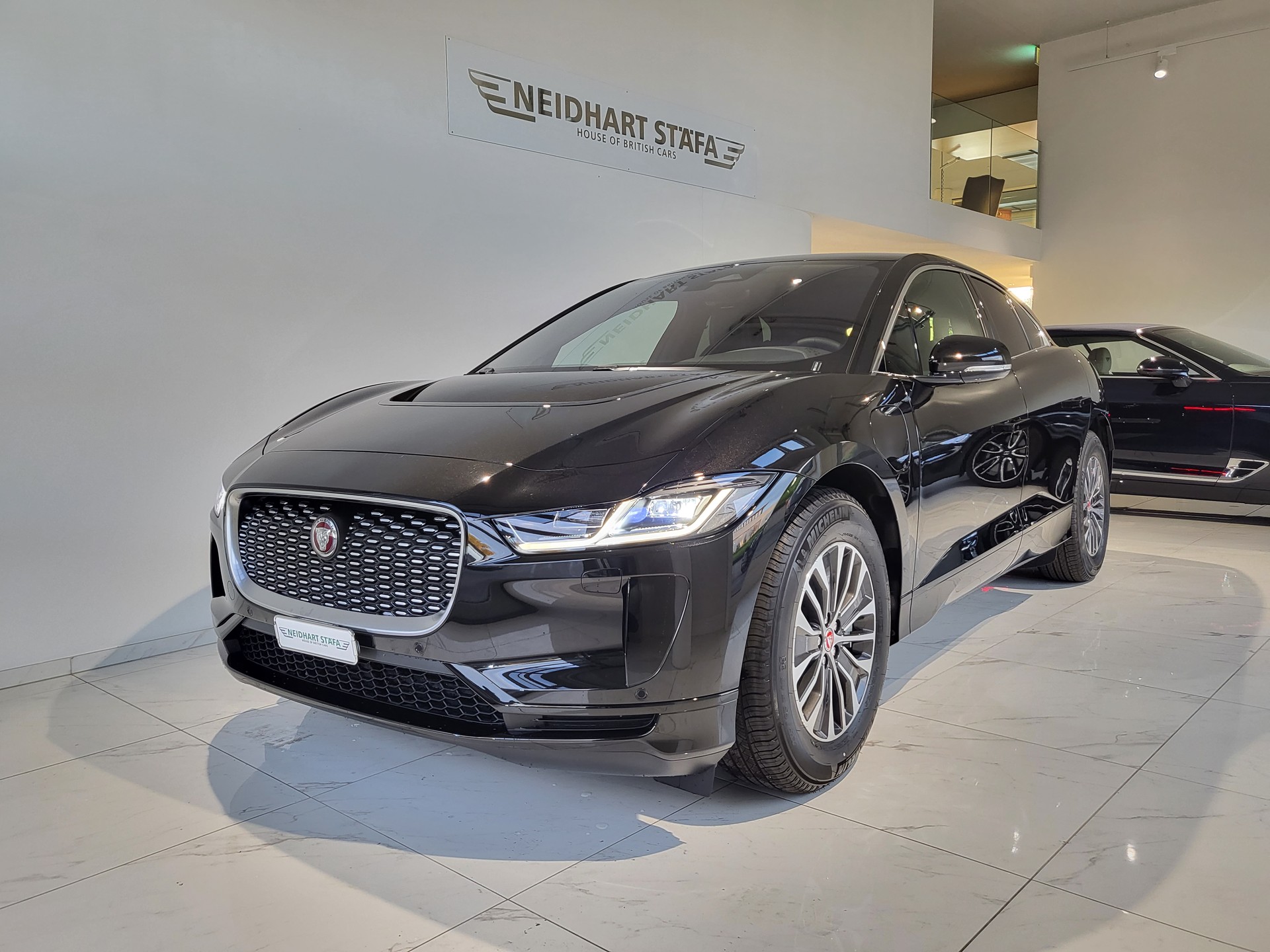 JAGUAR I-Pace EV400 S AWD-showroom-element-1