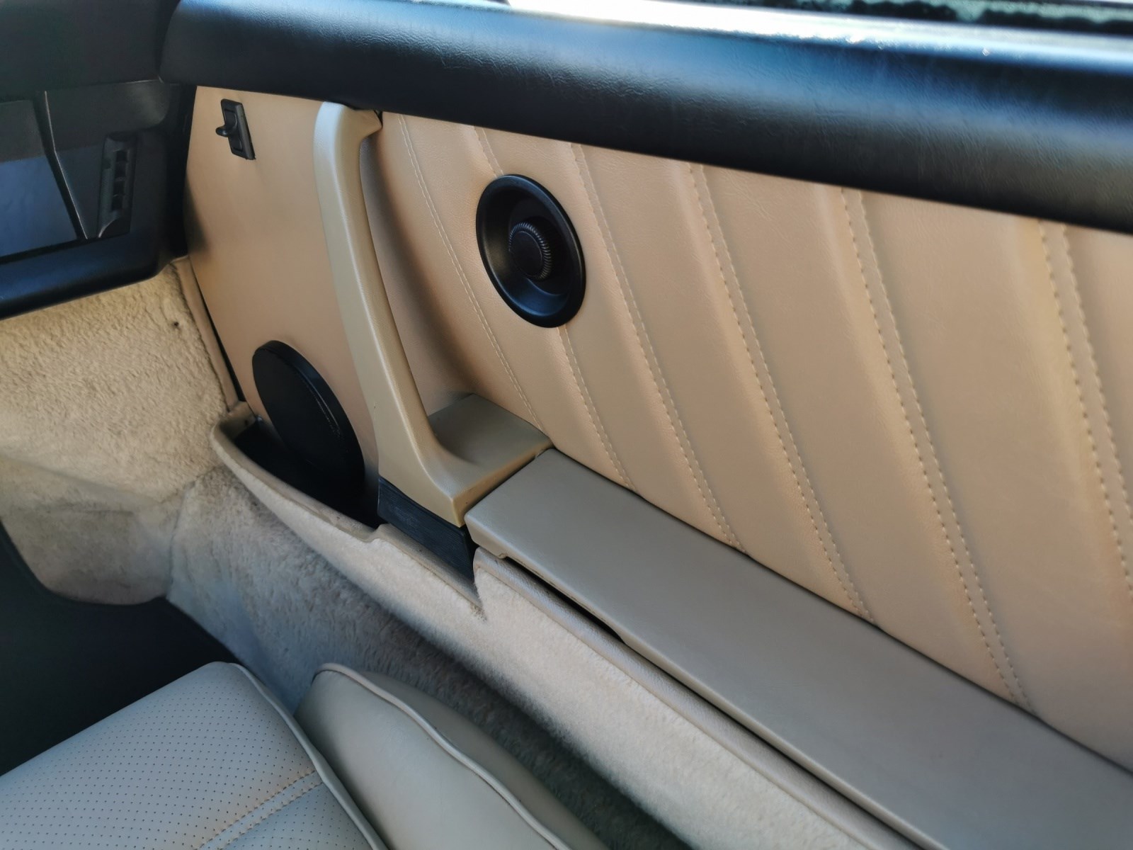 PORSCHE 911 Carrera Targa-image-13
