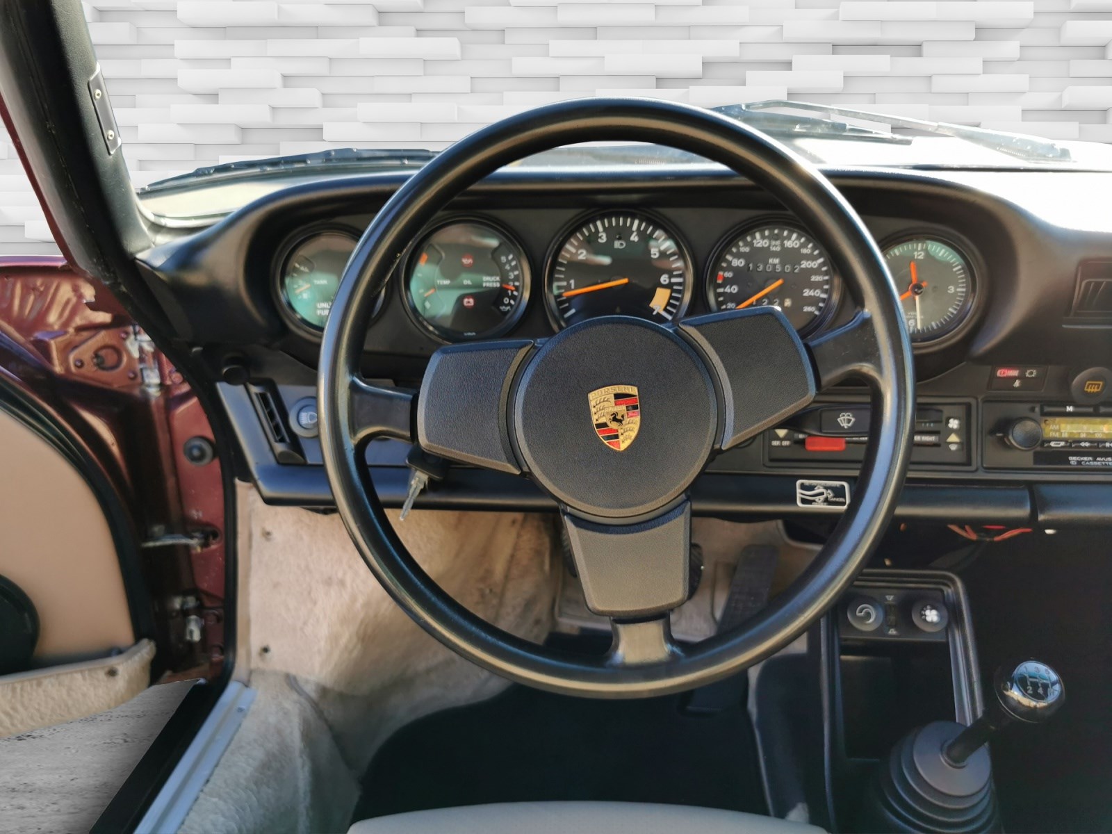 PORSCHE 911 Carrera Targa-image-9