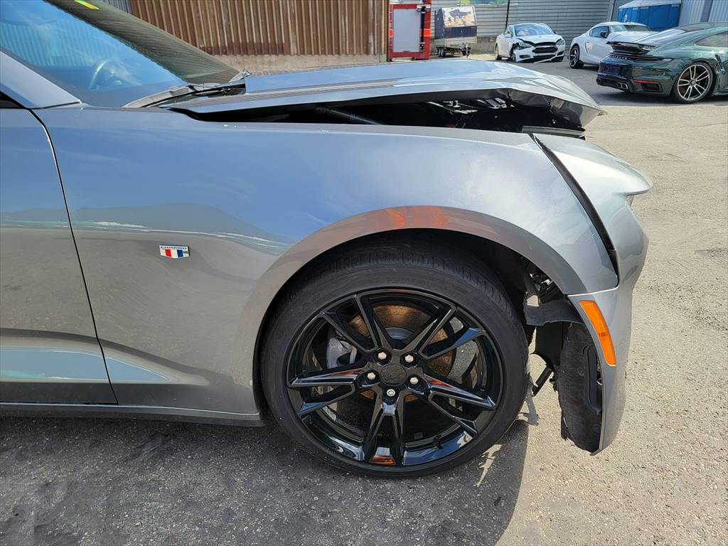 CHEVROLET Camaro RS-image-12