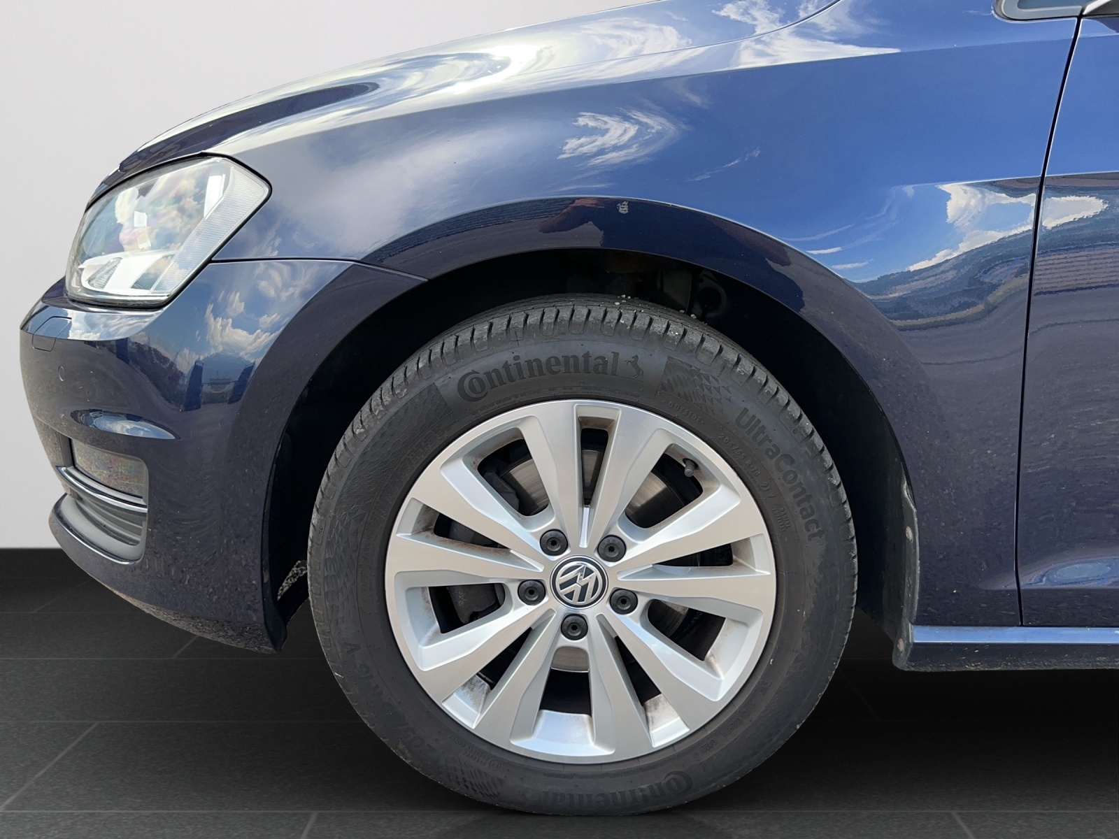 VW Golf Variant 1.6 TDI Comfortline 4Motion-image-12