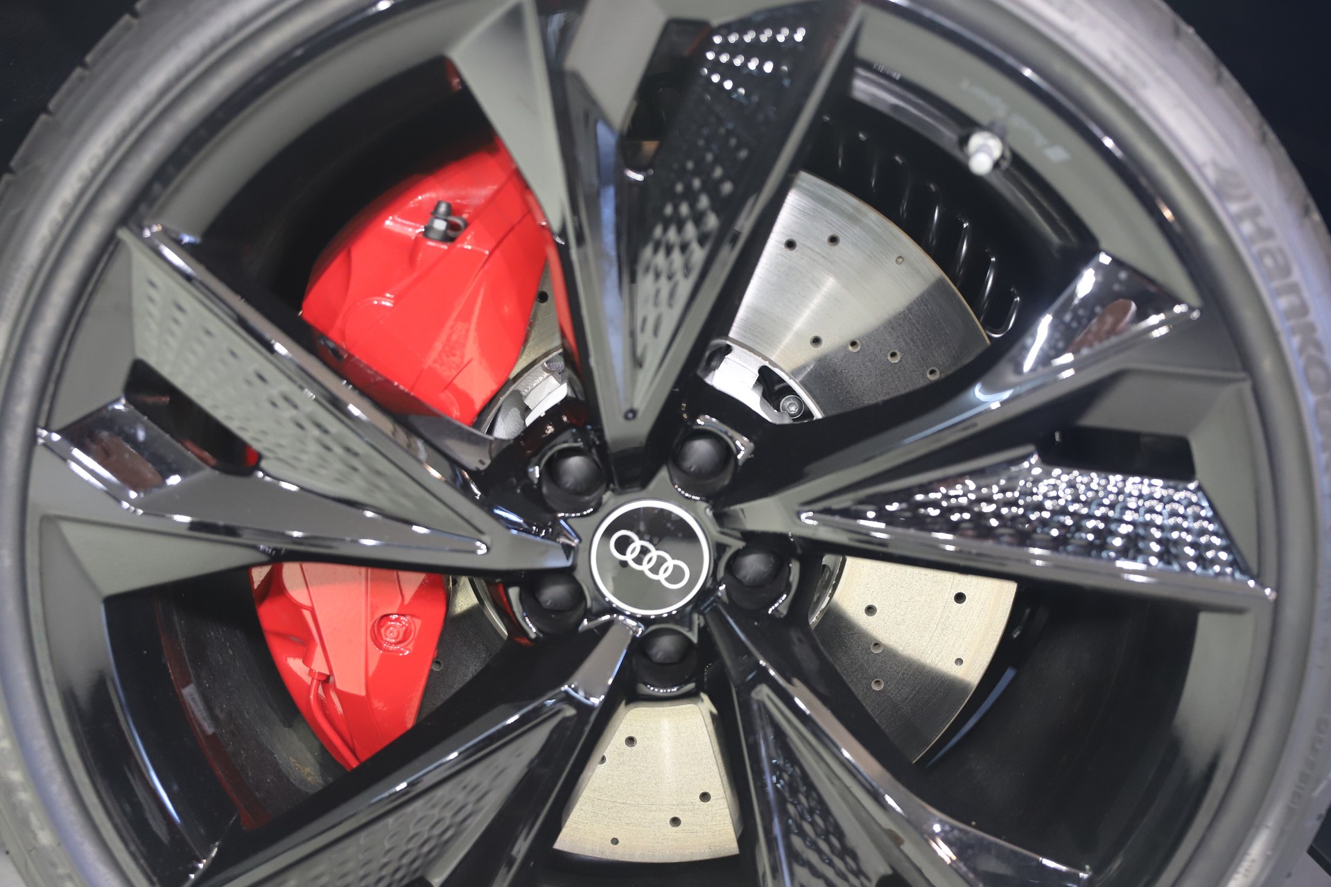 AUDI RS6 Avant 4.0 TFSI V8 Performance quattro-image-9