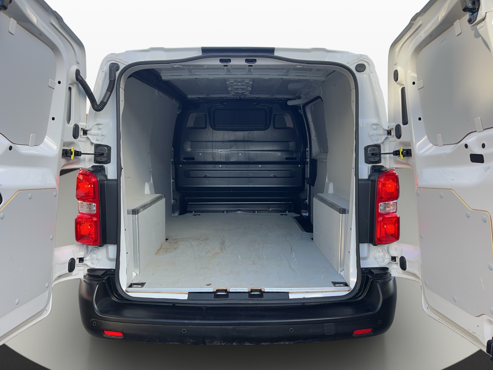 CITROEN e-Jumpy M Club 75kWh-image-19