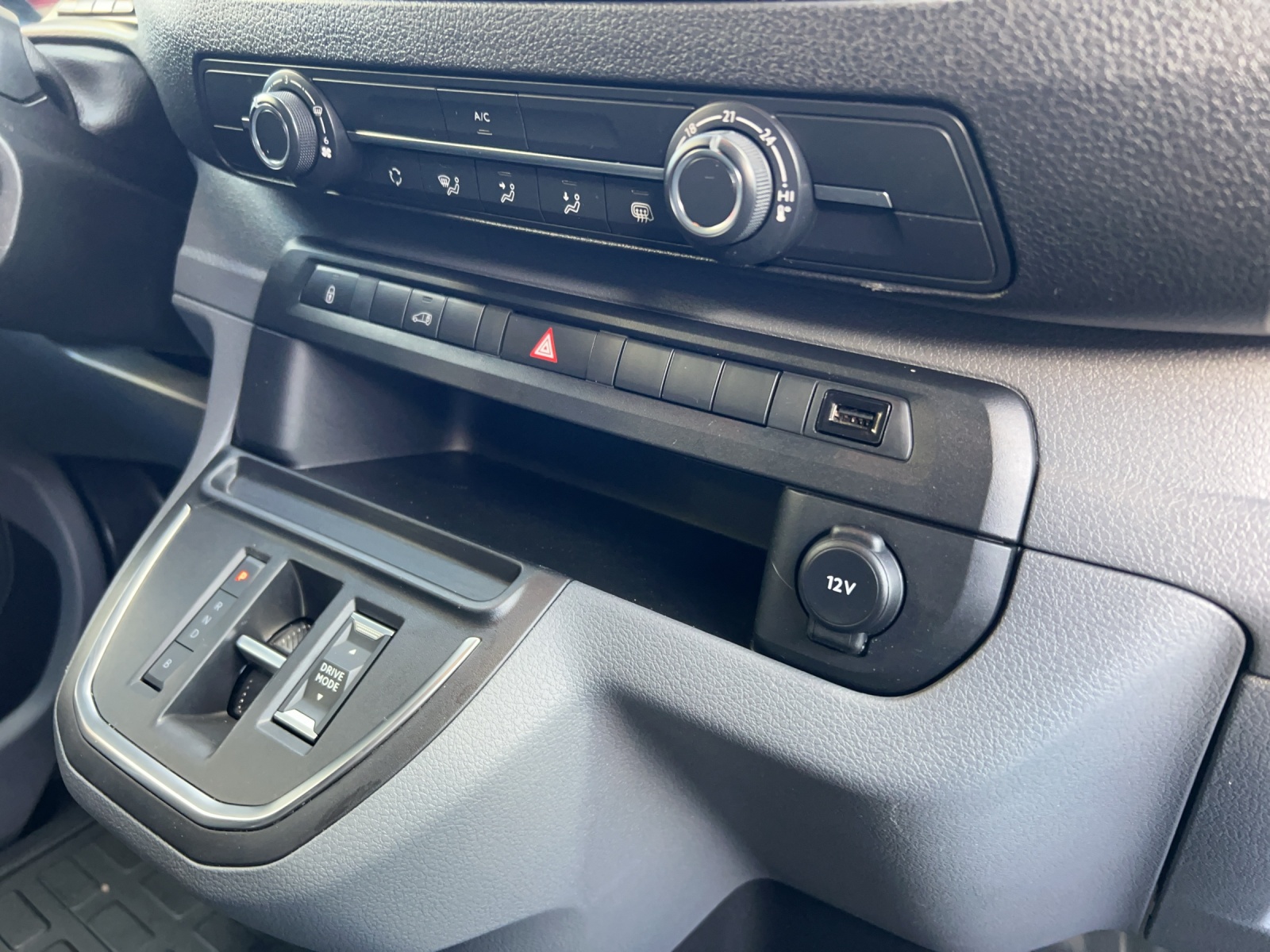 CITROEN e-Jumpy M Club 75kWh-image-23