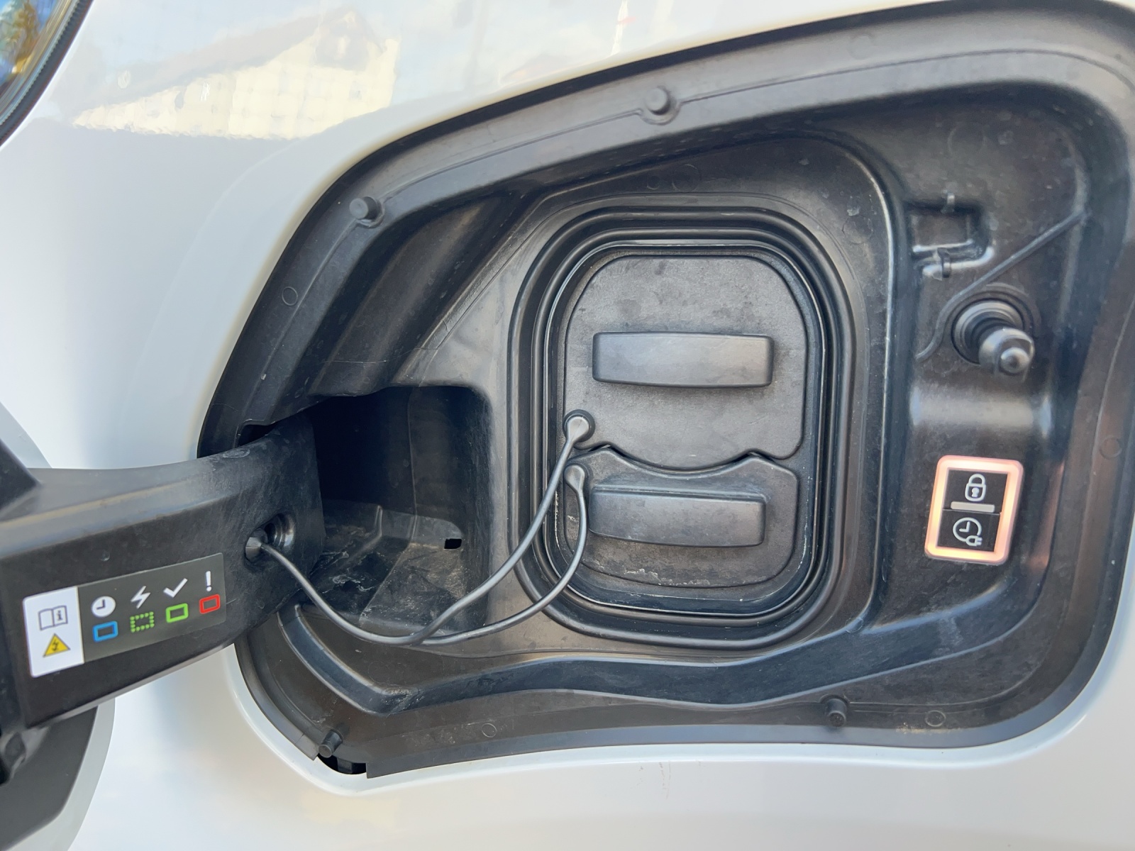CITROEN e-Jumpy M Club 75kWh-image-25