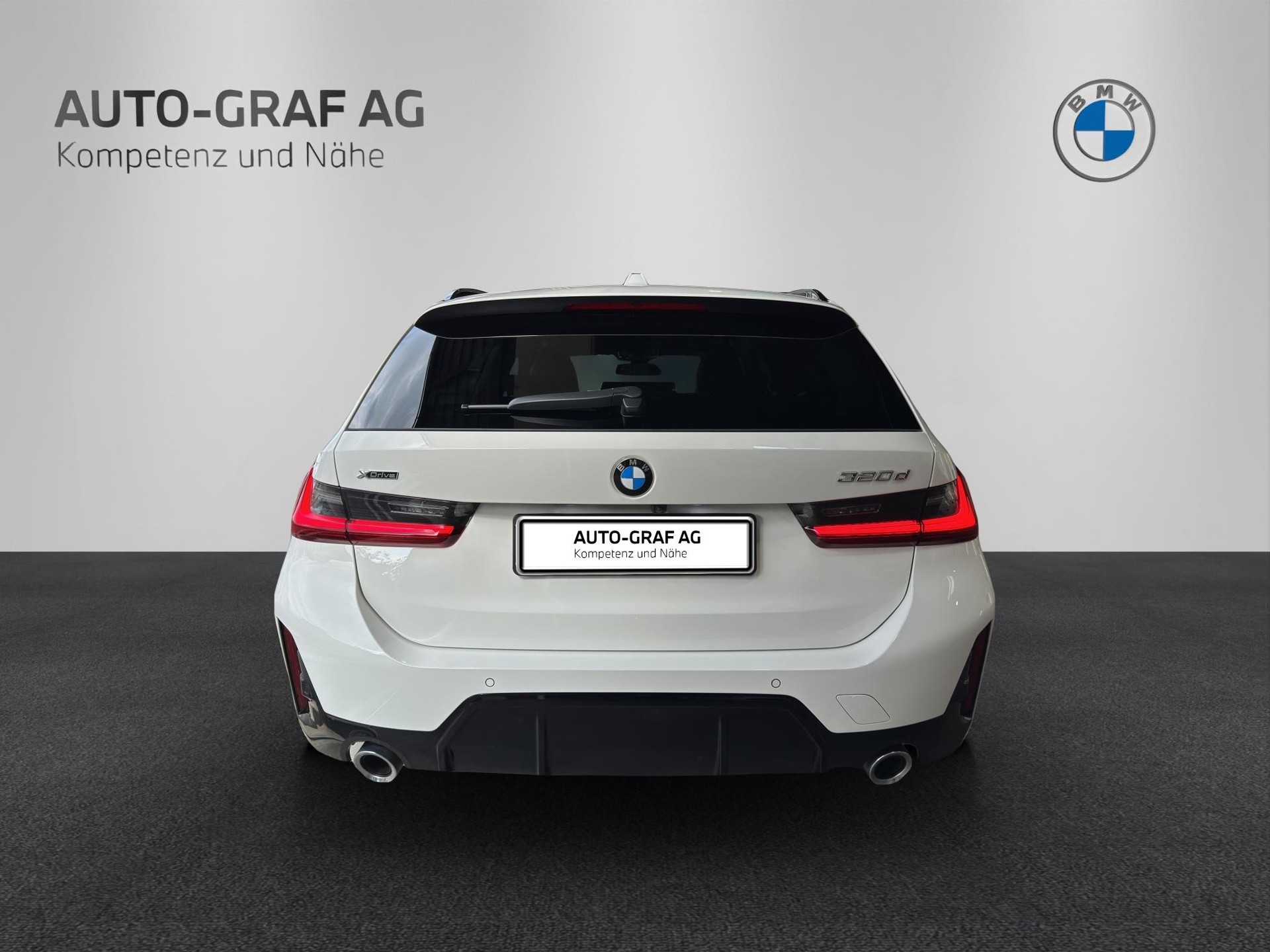 BMW 320d xDrive 48V Touring Steptronic M Sport-image-3