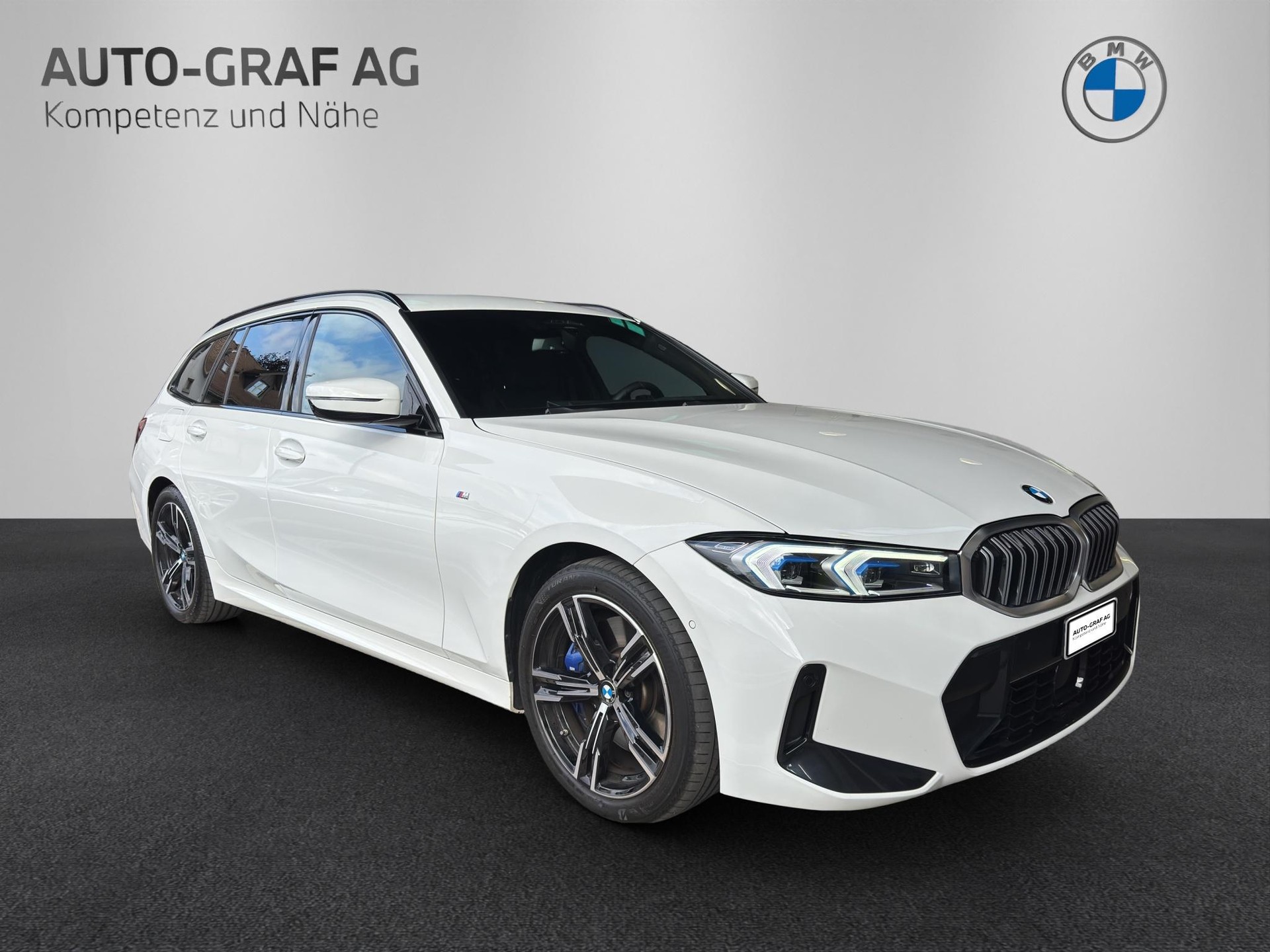 BMW 320d xDrive 48V Touring Steptronic M Sport-image-6