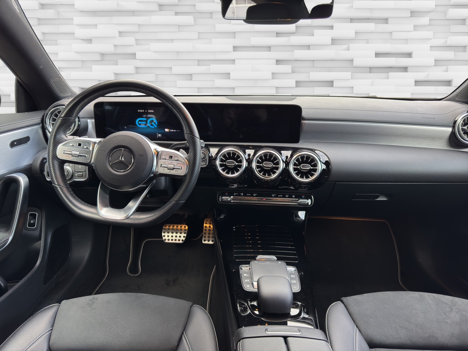 MERCEDES-BENZ CLA 250 e AMG Line 8G-DCT-image-9